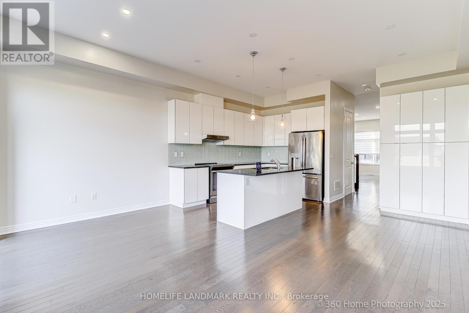 Photo 16 of 57 Laskin Drive, Vaughan ON