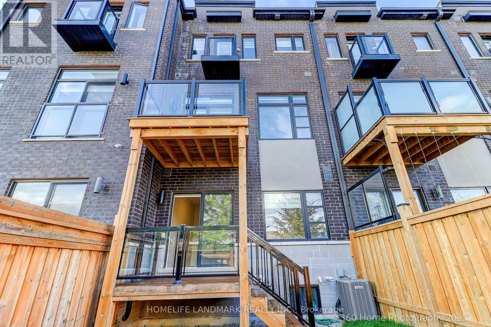 Photo 5 of 57 Laskin Drive, Vaughan ON