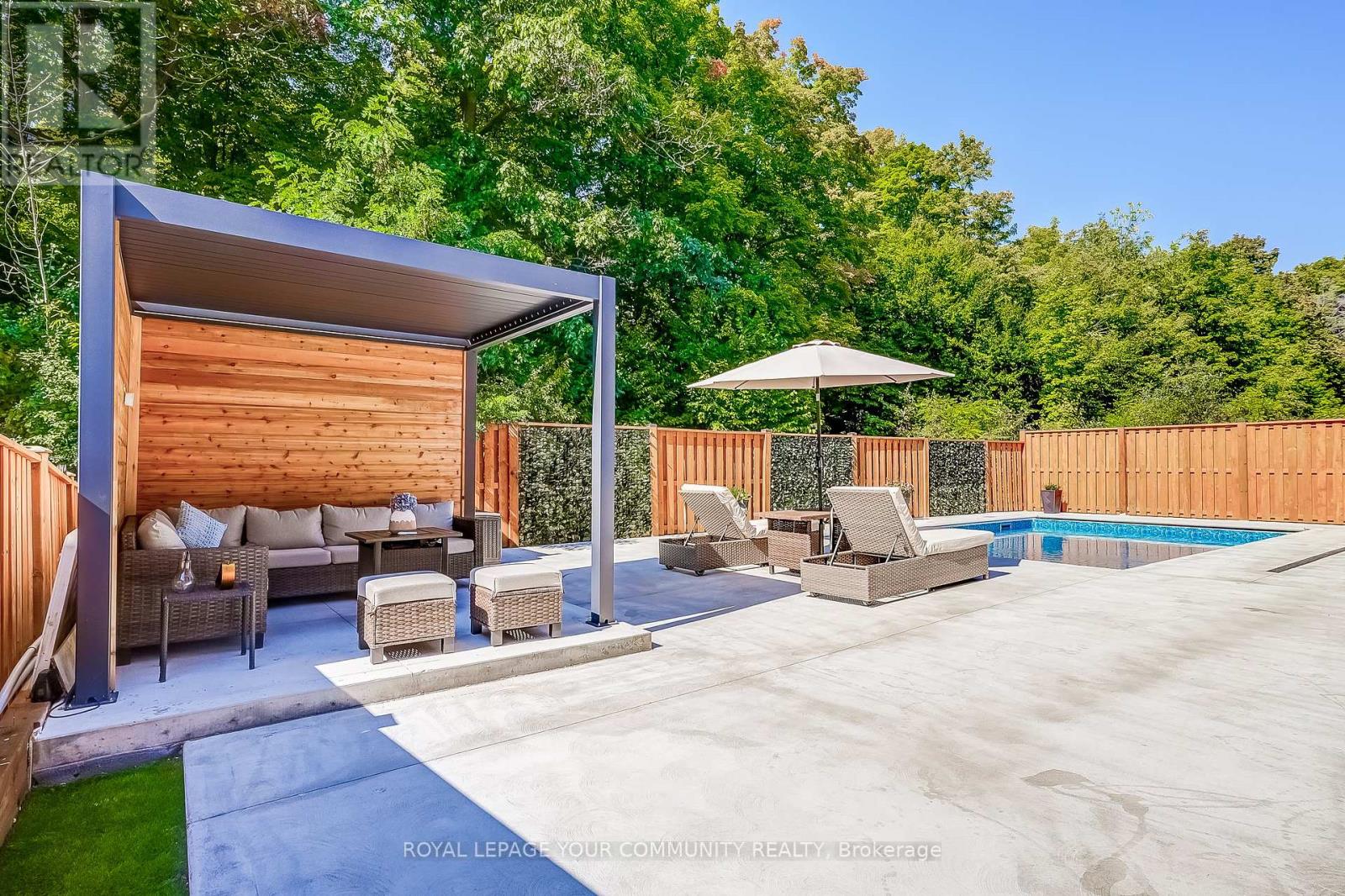 Photo 3 of 176 Farrell Road, Vaughan ON