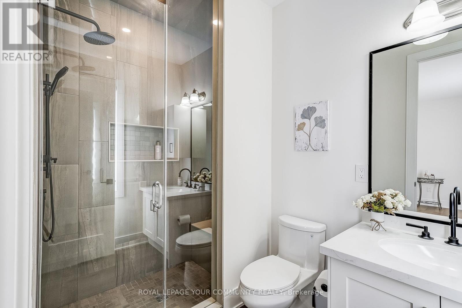 Photo 39 of 176 Farrell Road, Vaughan ON