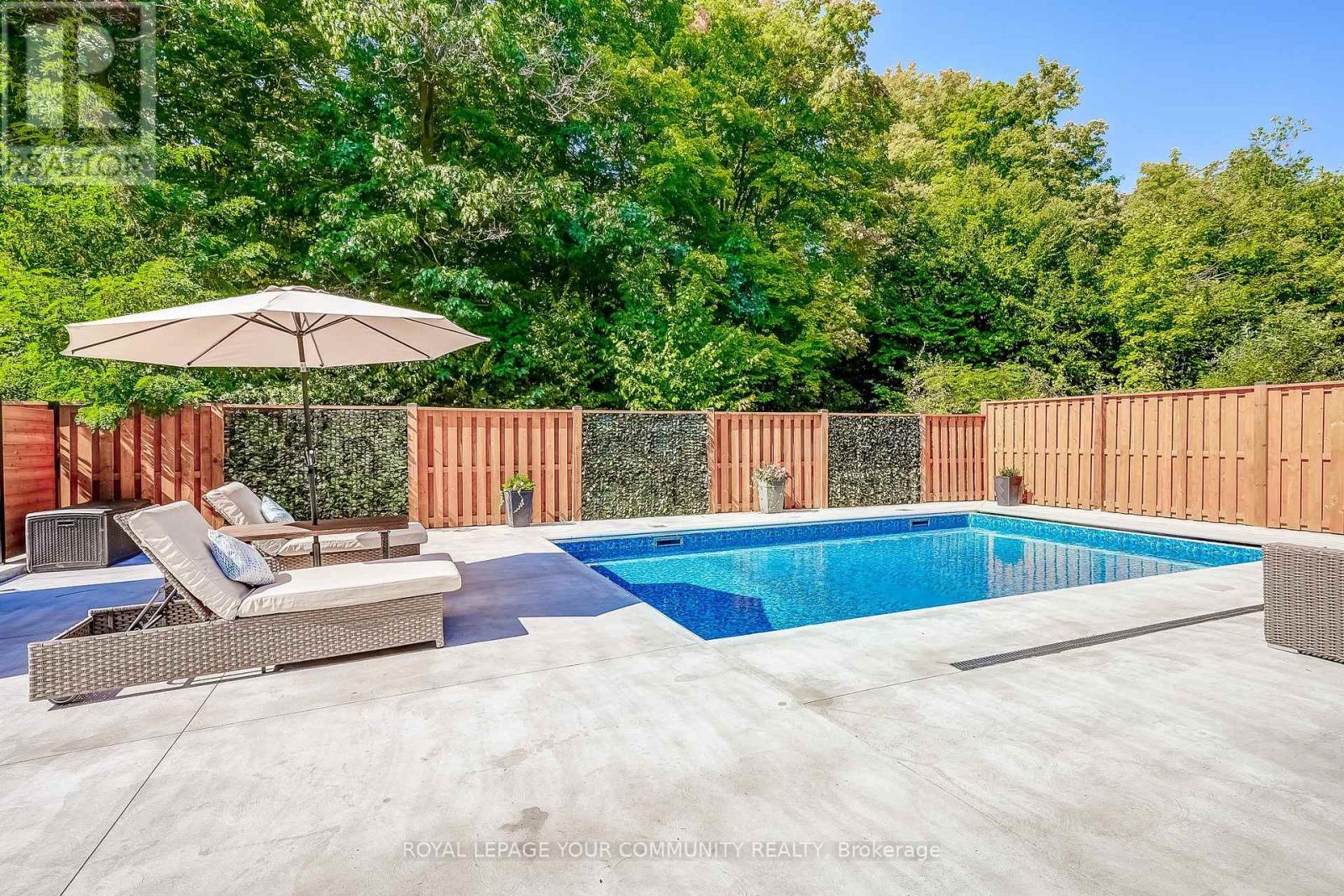 Photo 4 of 176 Farrell Road, Vaughan ON