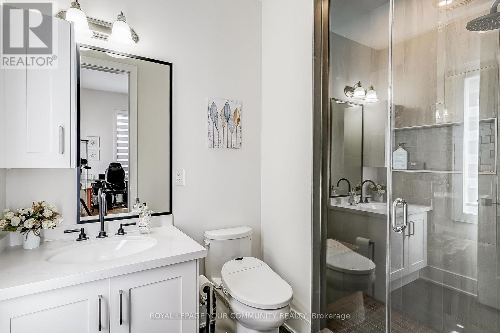 Photo 41 of 176 Farrell Road, Vaughan ON