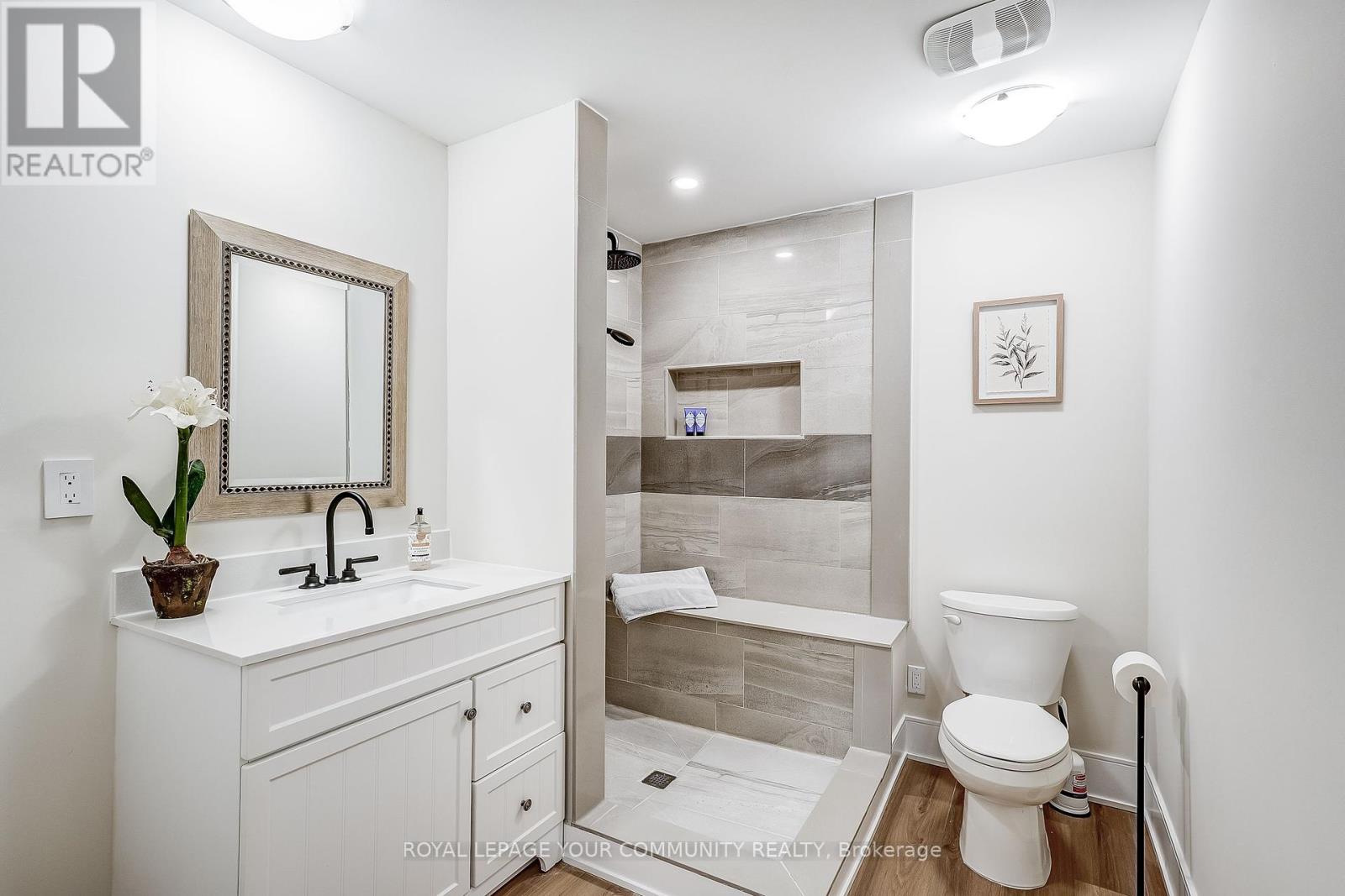 Photo 44 of 176 Farrell Road, Vaughan ON
