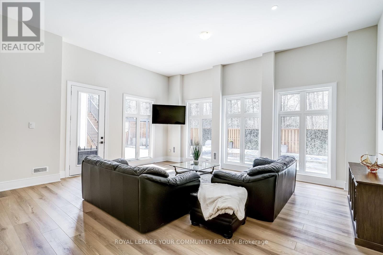 Photo 47 of 176 Farrell Road, Vaughan ON