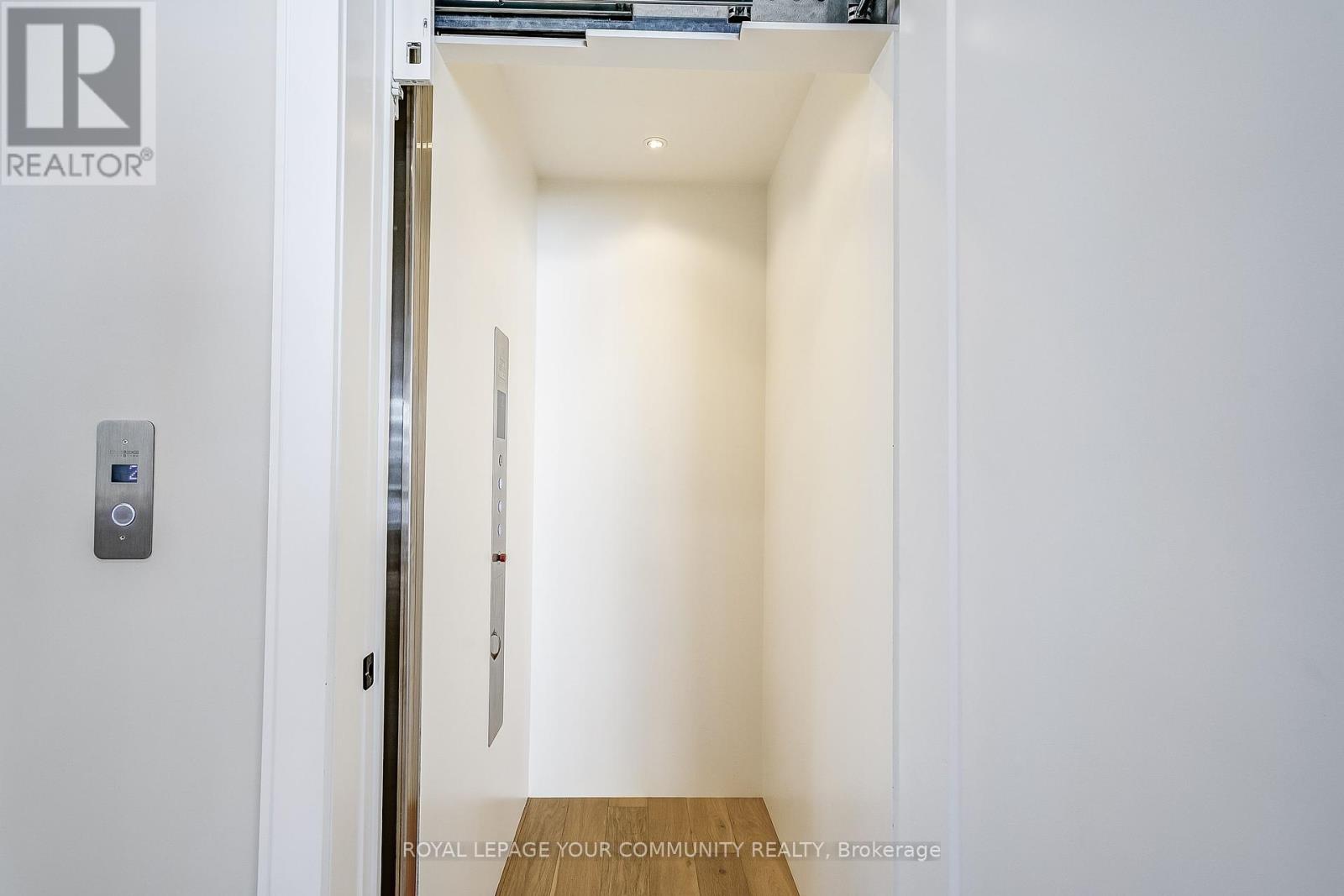 Photo 49 of 176 Farrell Road, Vaughan ON