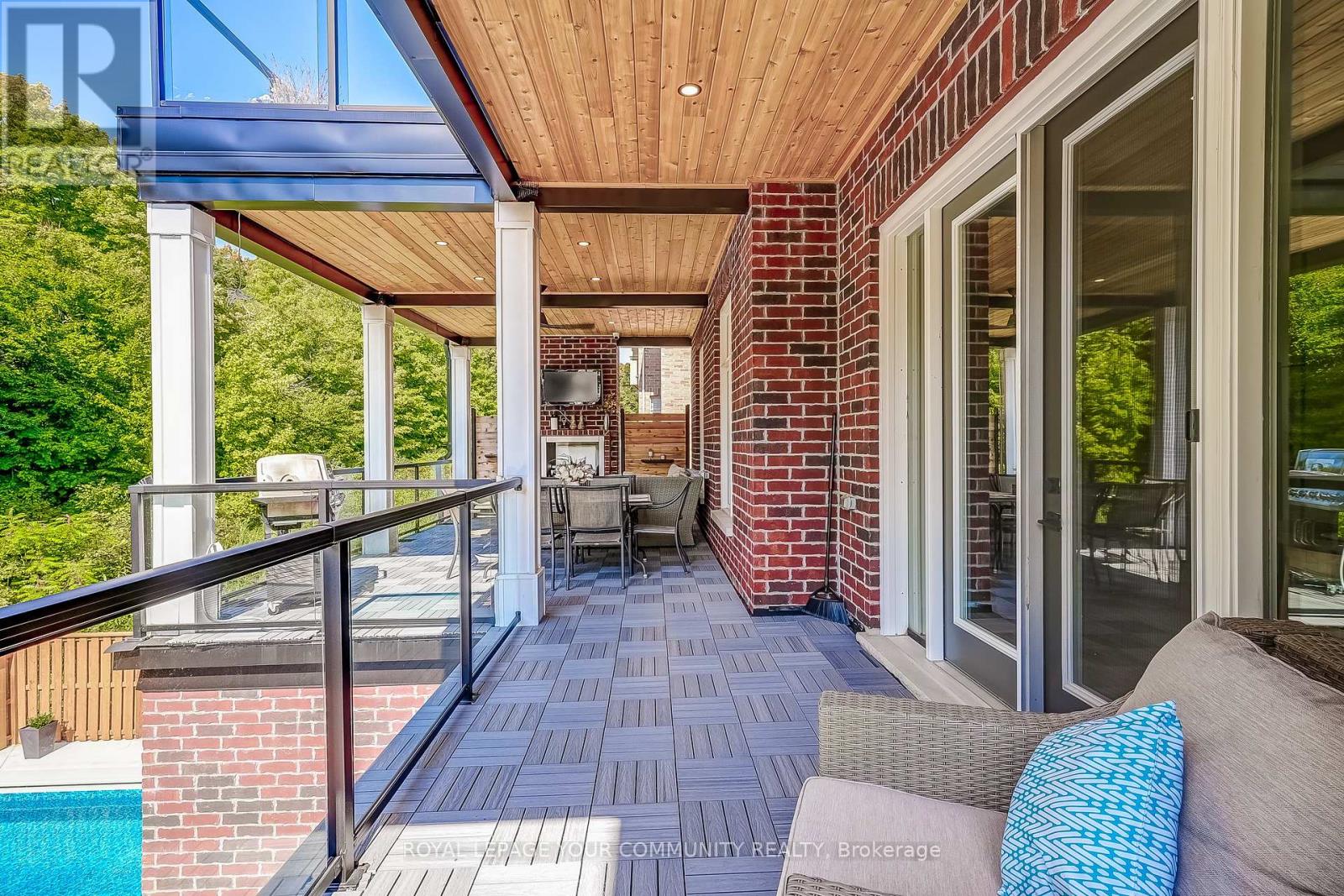 Photo 8 of 176 Farrell Road, Vaughan ON