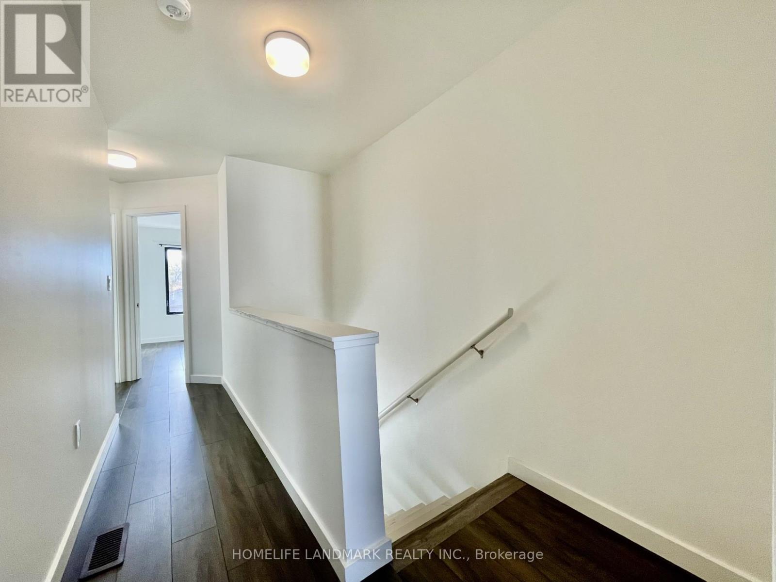 Photo 12 of 29 Rainwater Lane, Barrie ON