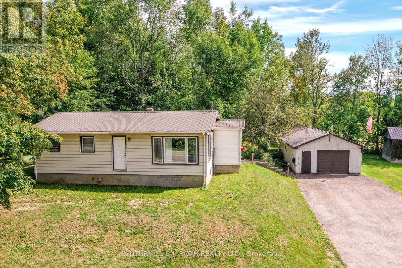 Photo 1 of 1039 Division Road E, Severn ON