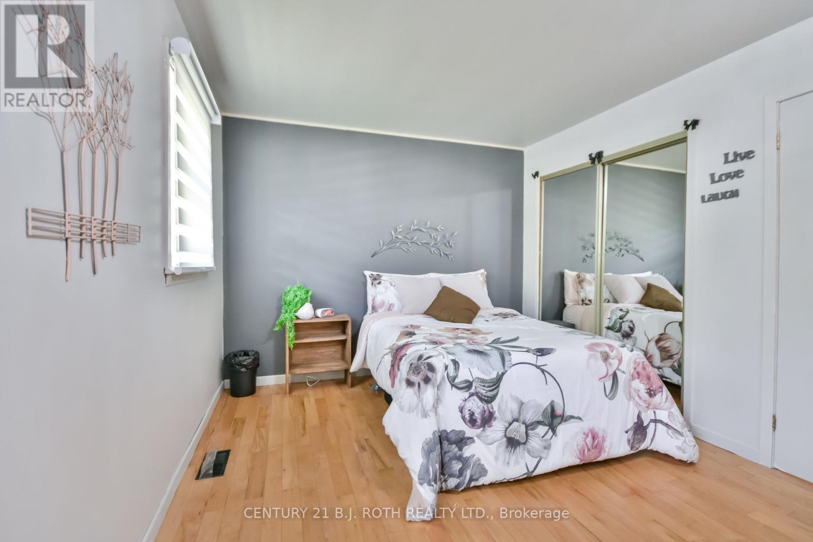 Photo 12 of 1039 Division Road E, Severn ON