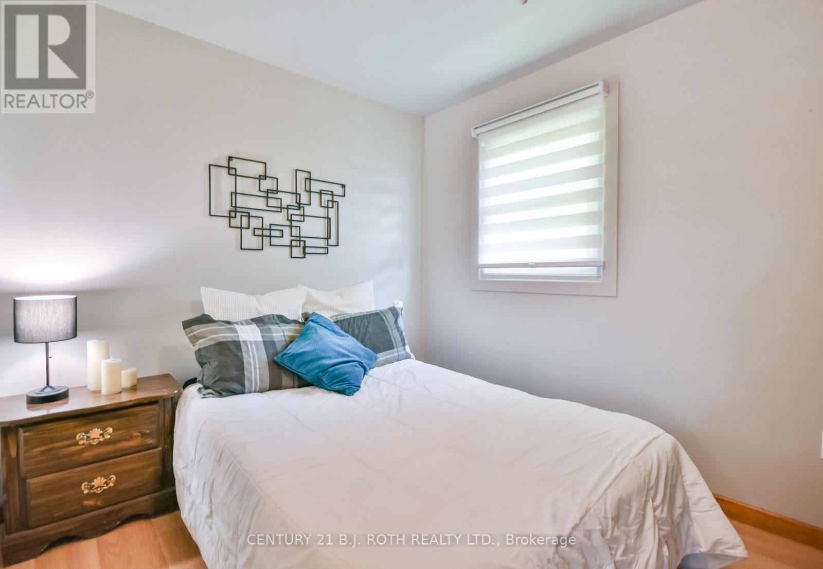 Photo 17 of 1039 Division Road E, Severn ON