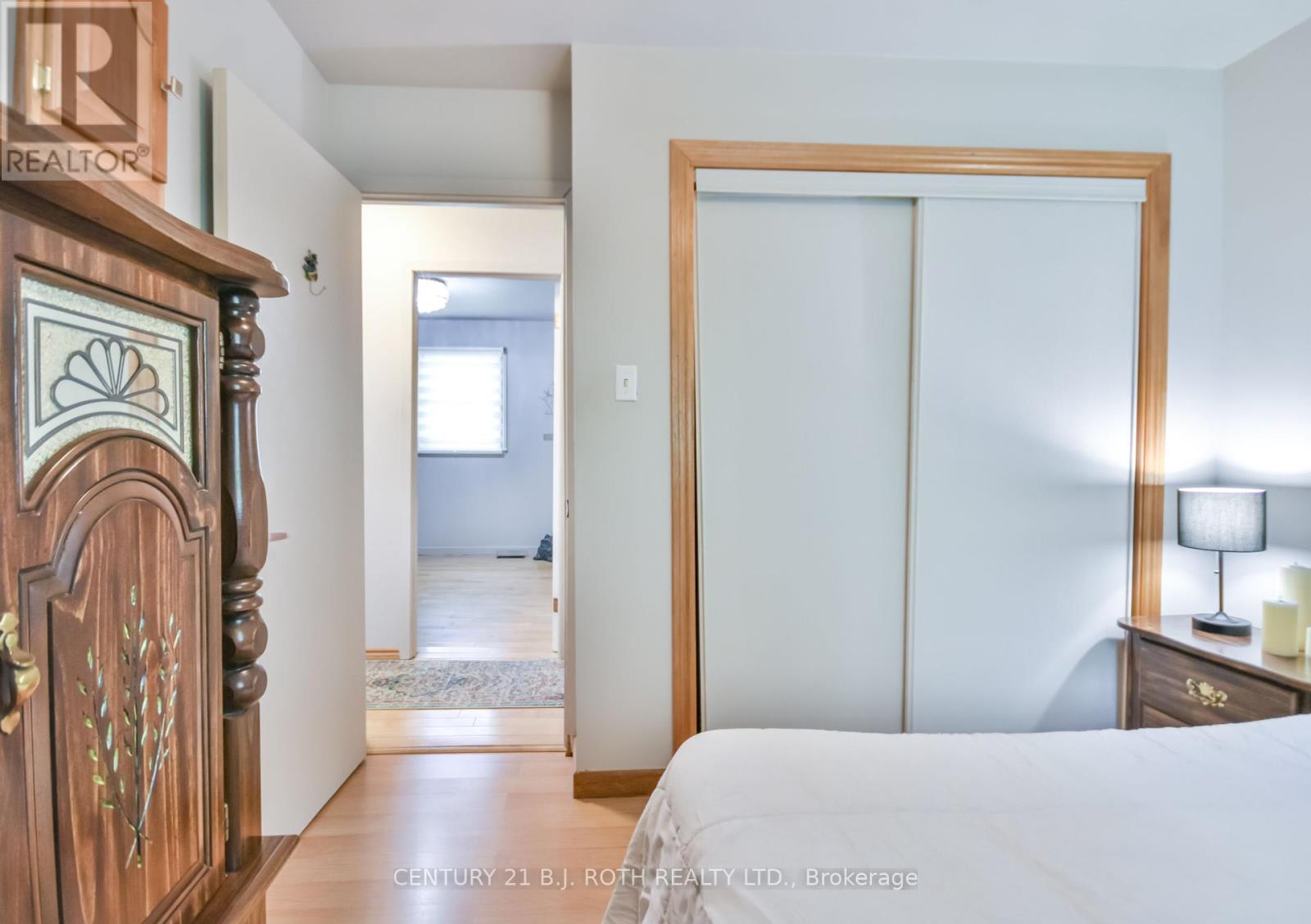 Photo 18 of 1039 Division Road E, Severn ON