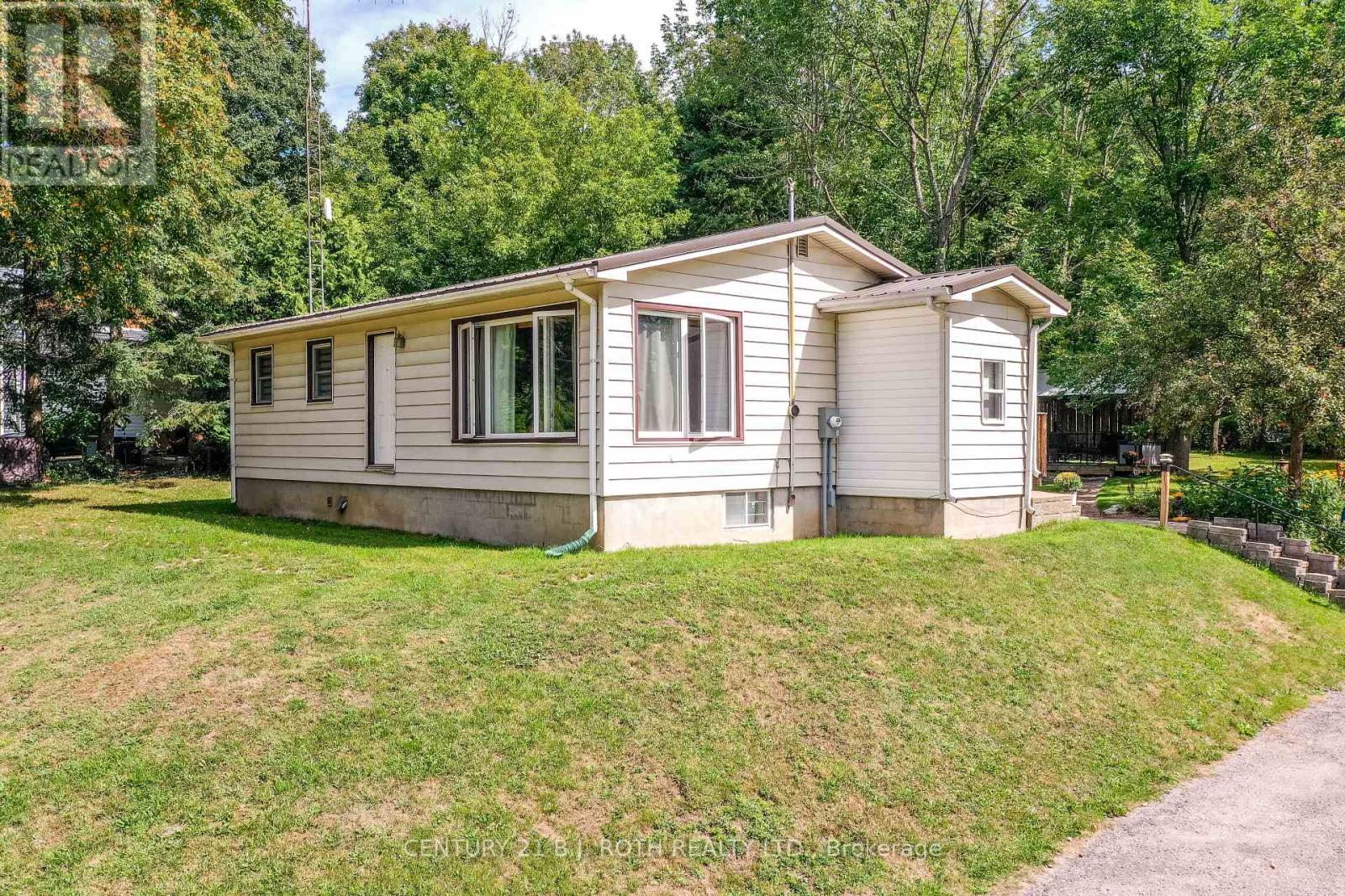 Photo 2 of 1039 Division Road E, Severn ON