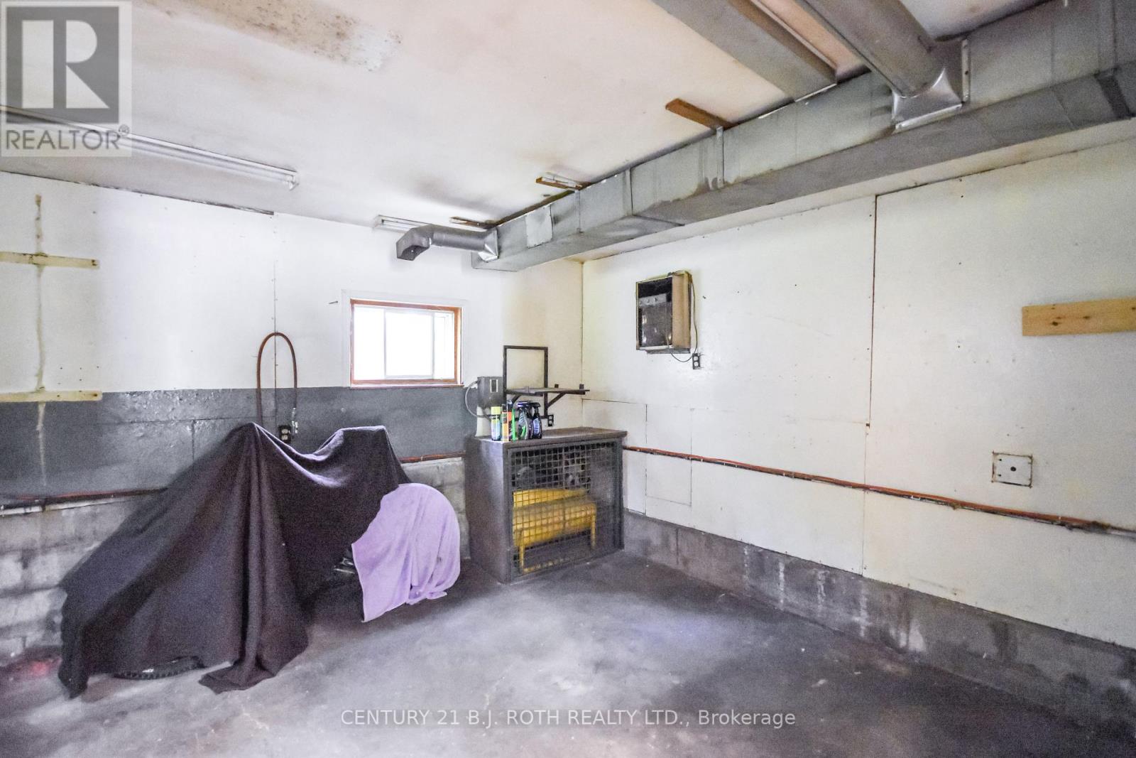 Photo 34 of 1039 Division Road E, Severn ON