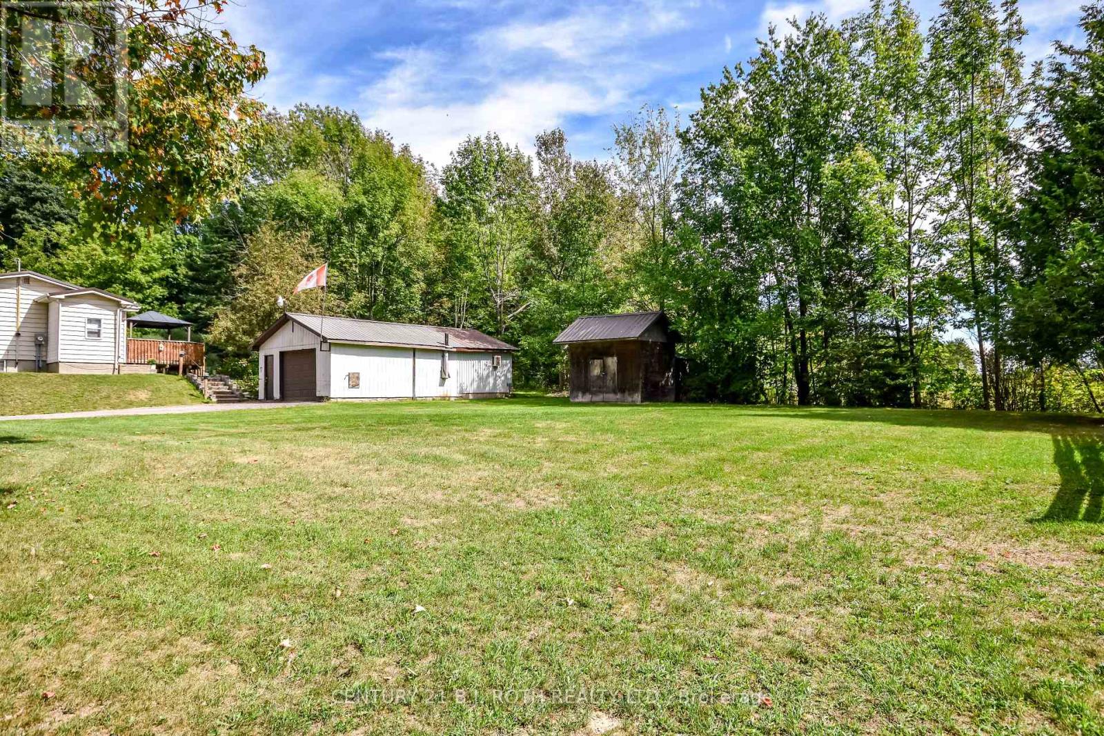 Photo 36 of 1039 Division Road E, Severn ON