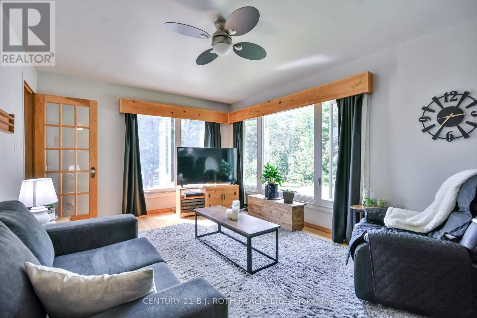 Photo 9 of 1039 Division Road E, Severn ON