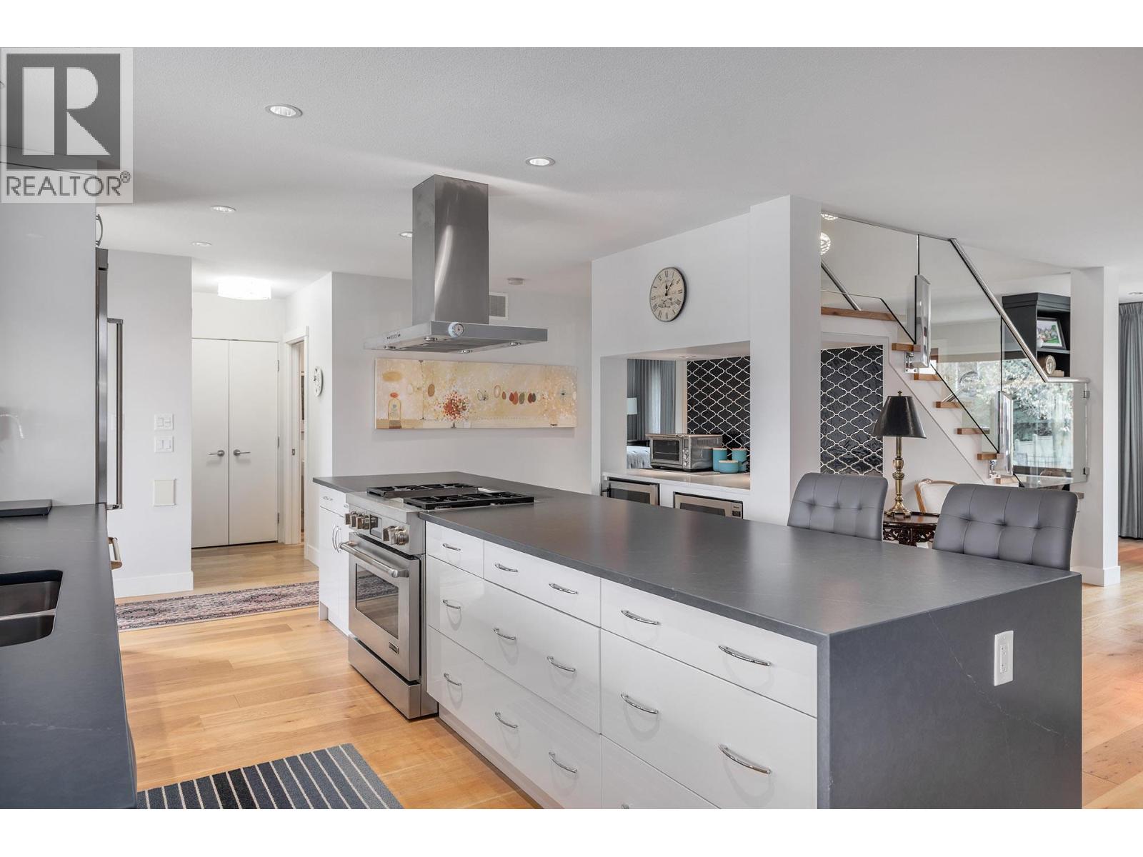  2175 Abbott Street, Kelowna