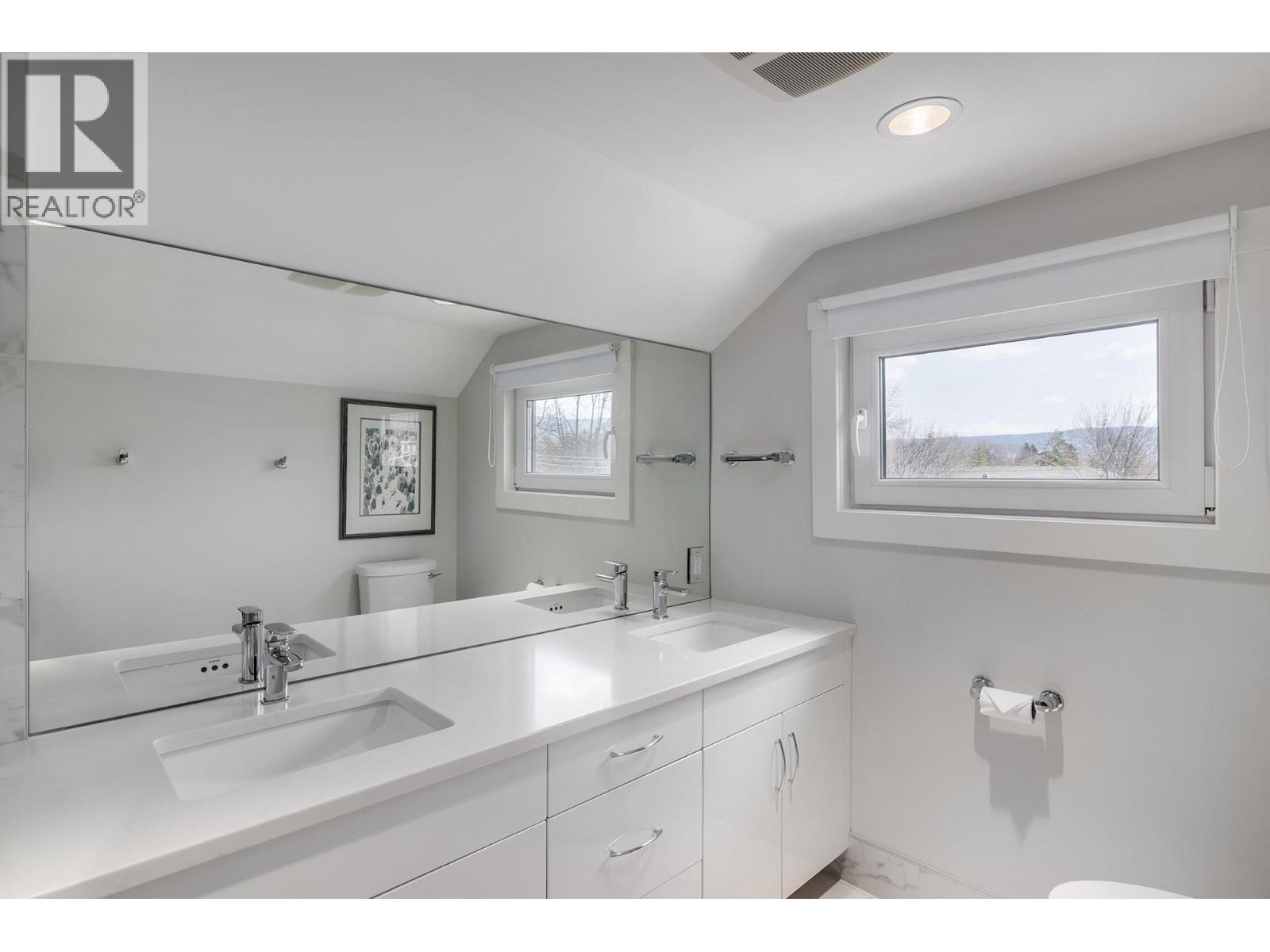  2175 Abbott Street, Kelowna