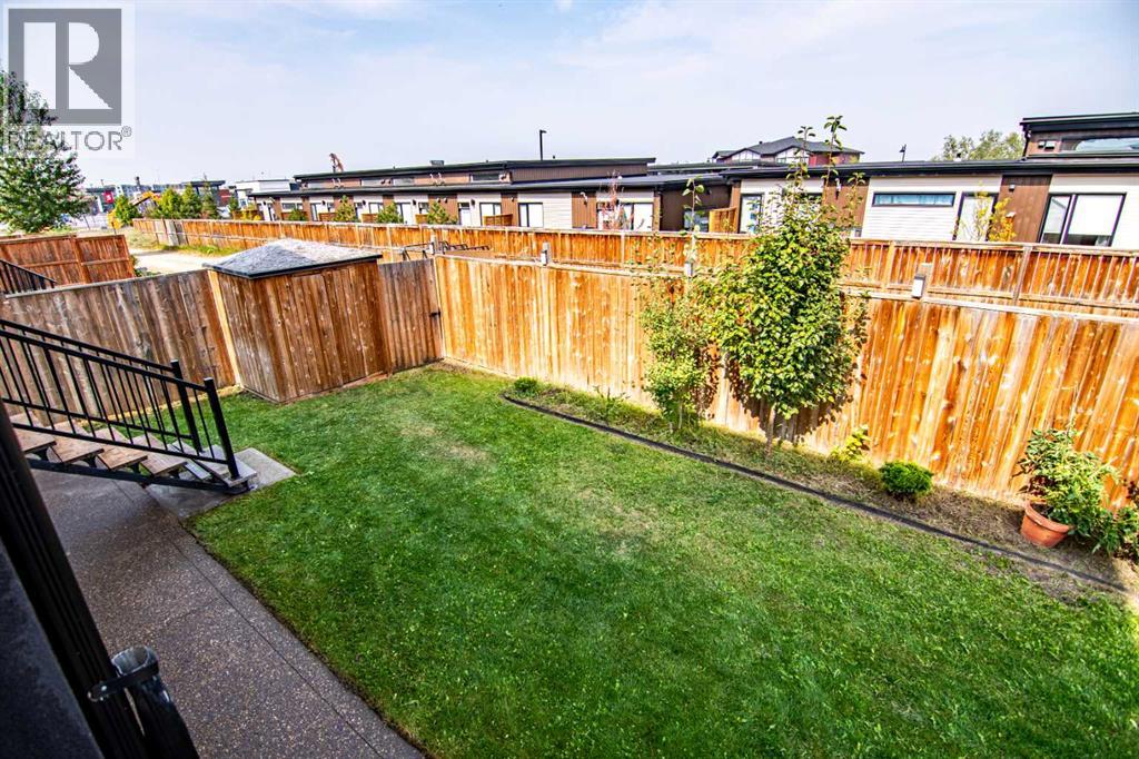 Photo 4 of 118 Turner Crescent, Red Deer AB