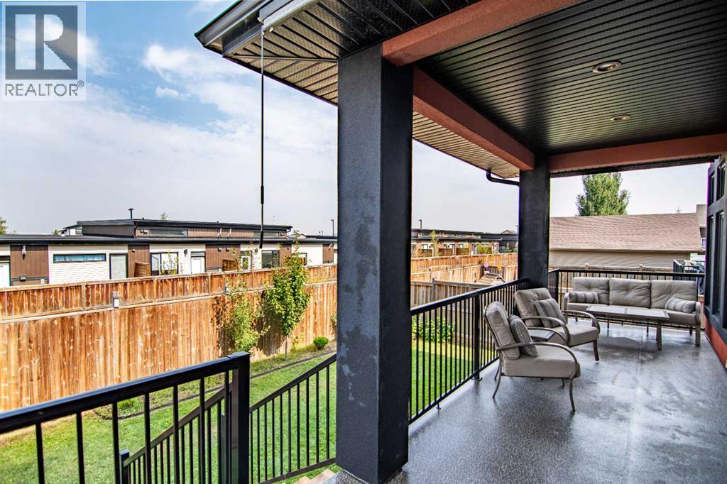 Photo 6 of 118 Turner Crescent, Red Deer AB