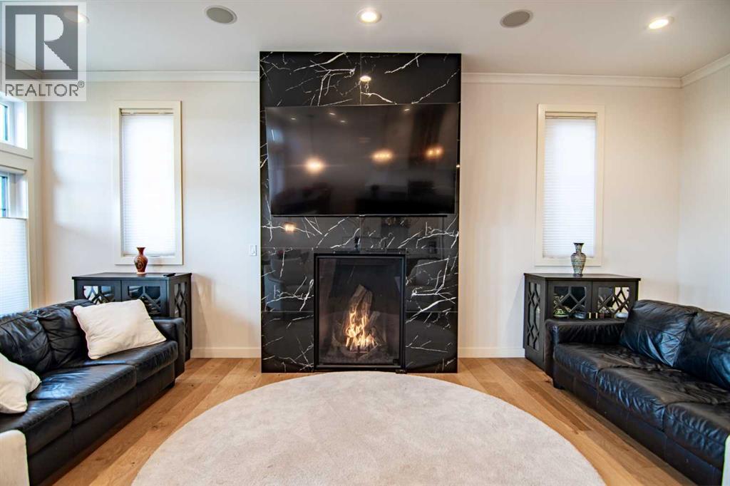Photo 9 of 118 Turner Crescent, Red Deer AB