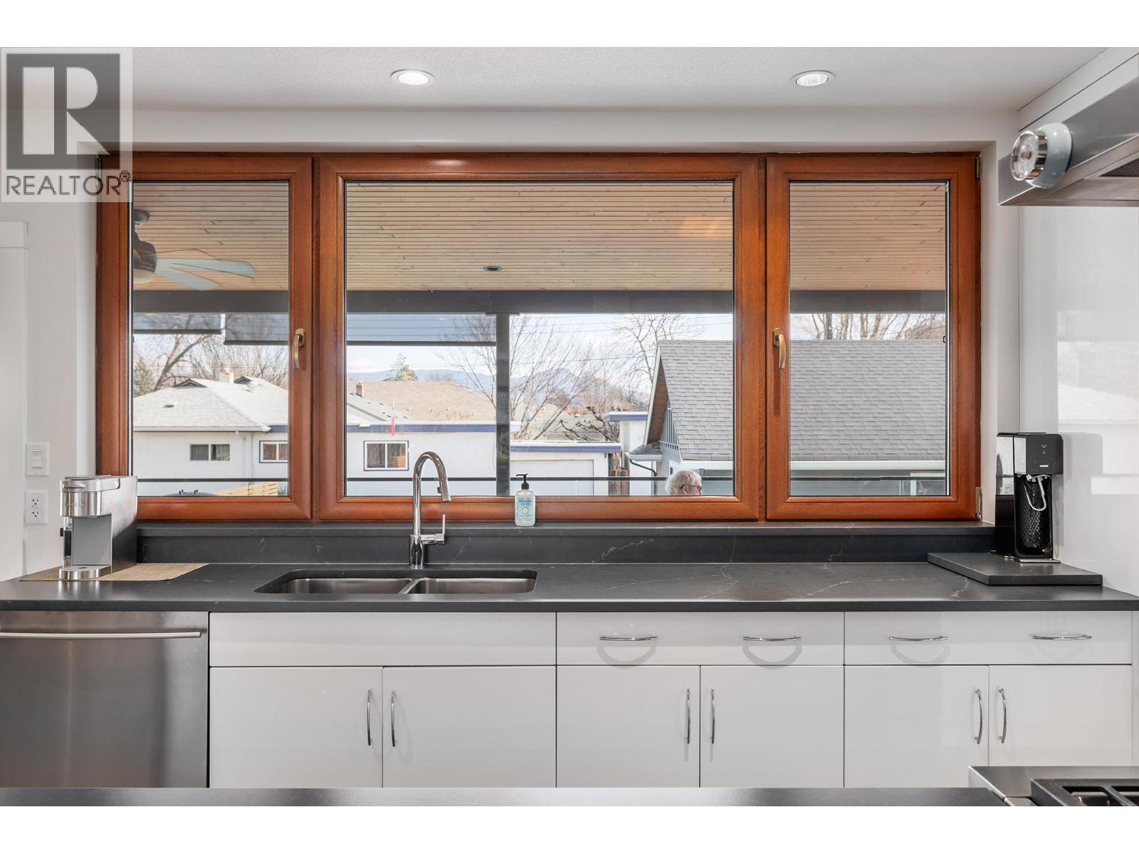  2175 Abbott Street, Kelowna