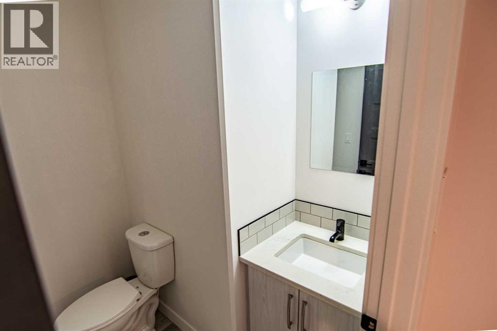 Photo 37 of 118 Turner Crescent, Red Deer AB