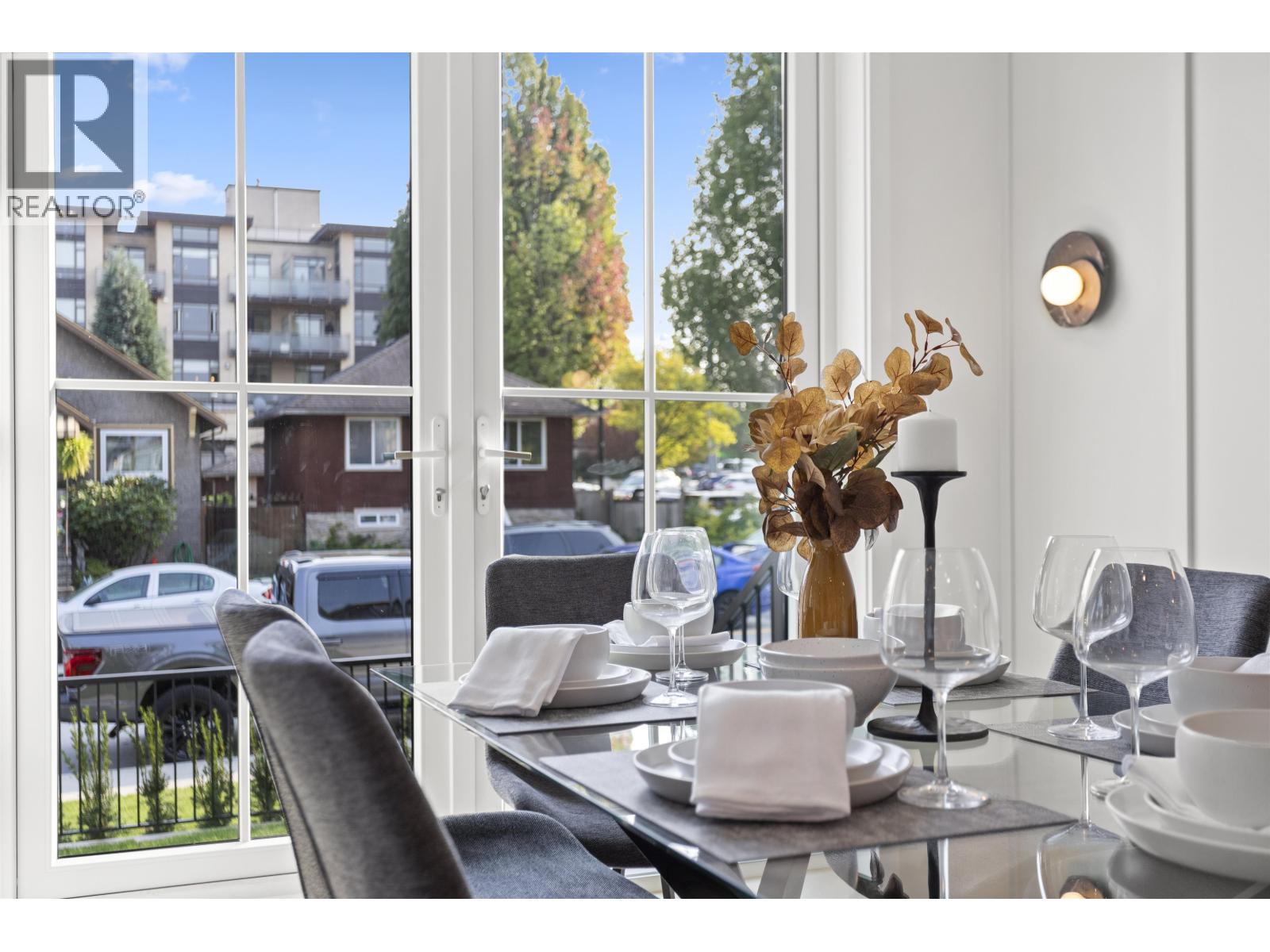 1 4313 ALBERT STREET, Burnaby