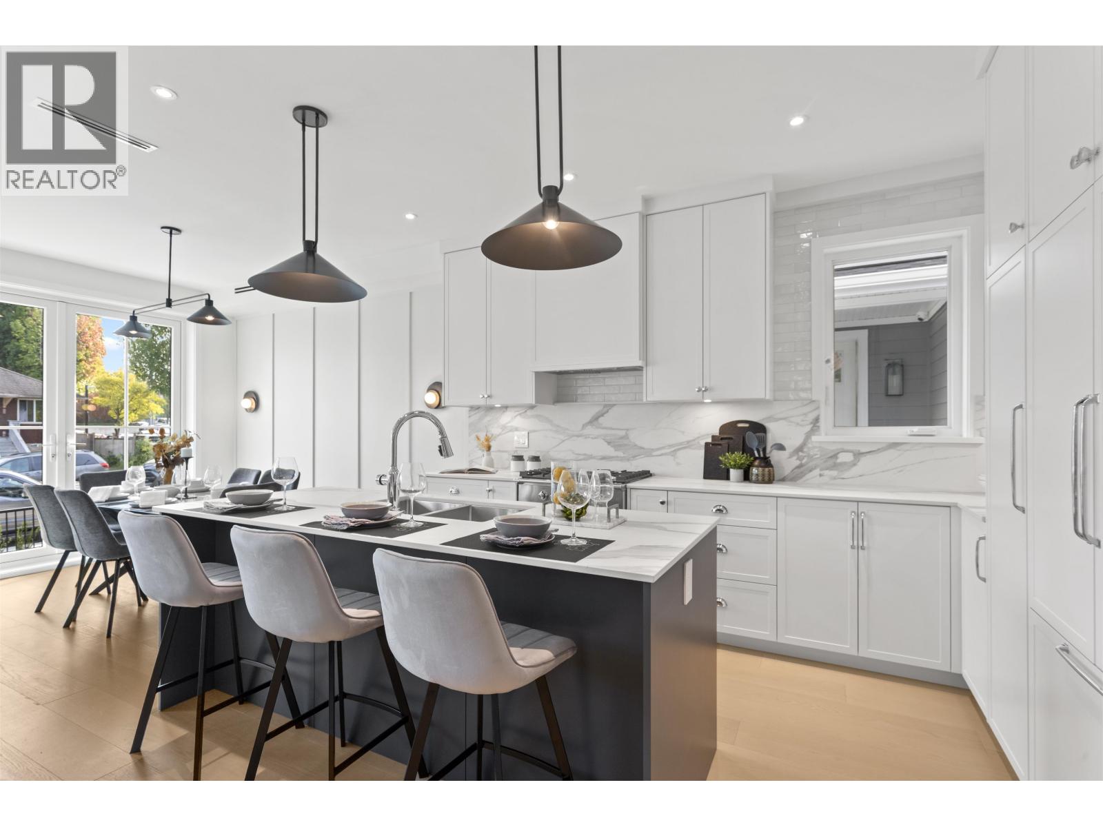 1 4313 ALBERT STREET, Burnaby