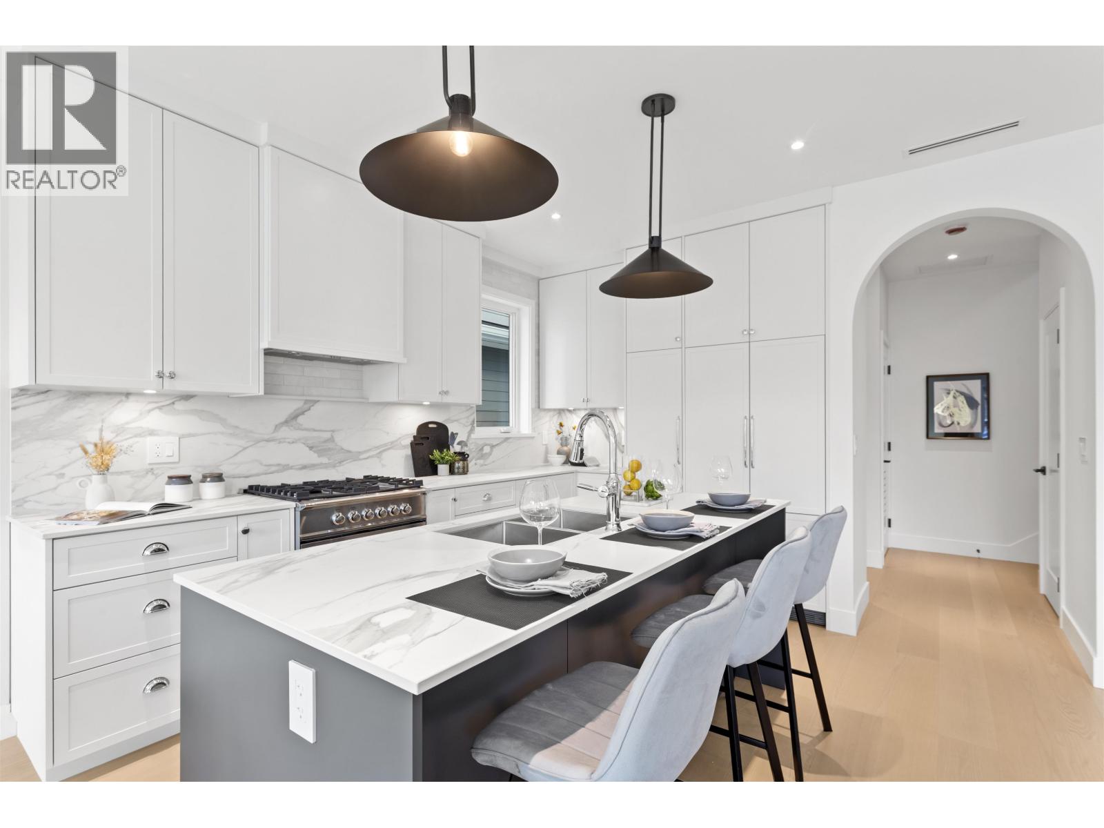 1 4313 ALBERT STREET, Burnaby