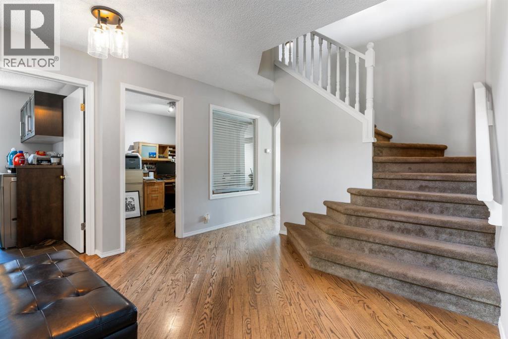 Photo 9 of 39 Harvest Oak Green Ne, Calgary AB