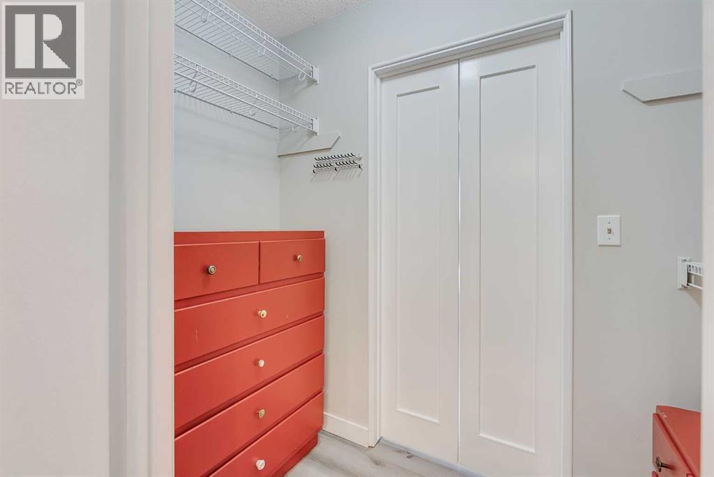 Photo 17 of 106 545 18 Avenue Sw, Calgary AB