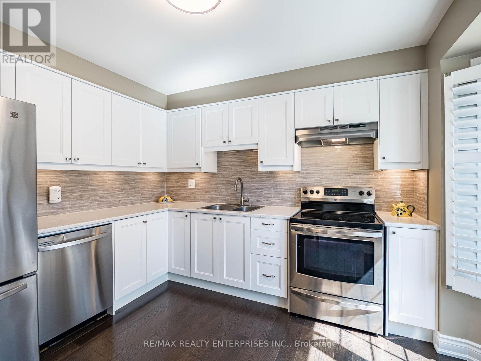 Photo 23 of 7 3140 Fifth Line W, Mississauga ON