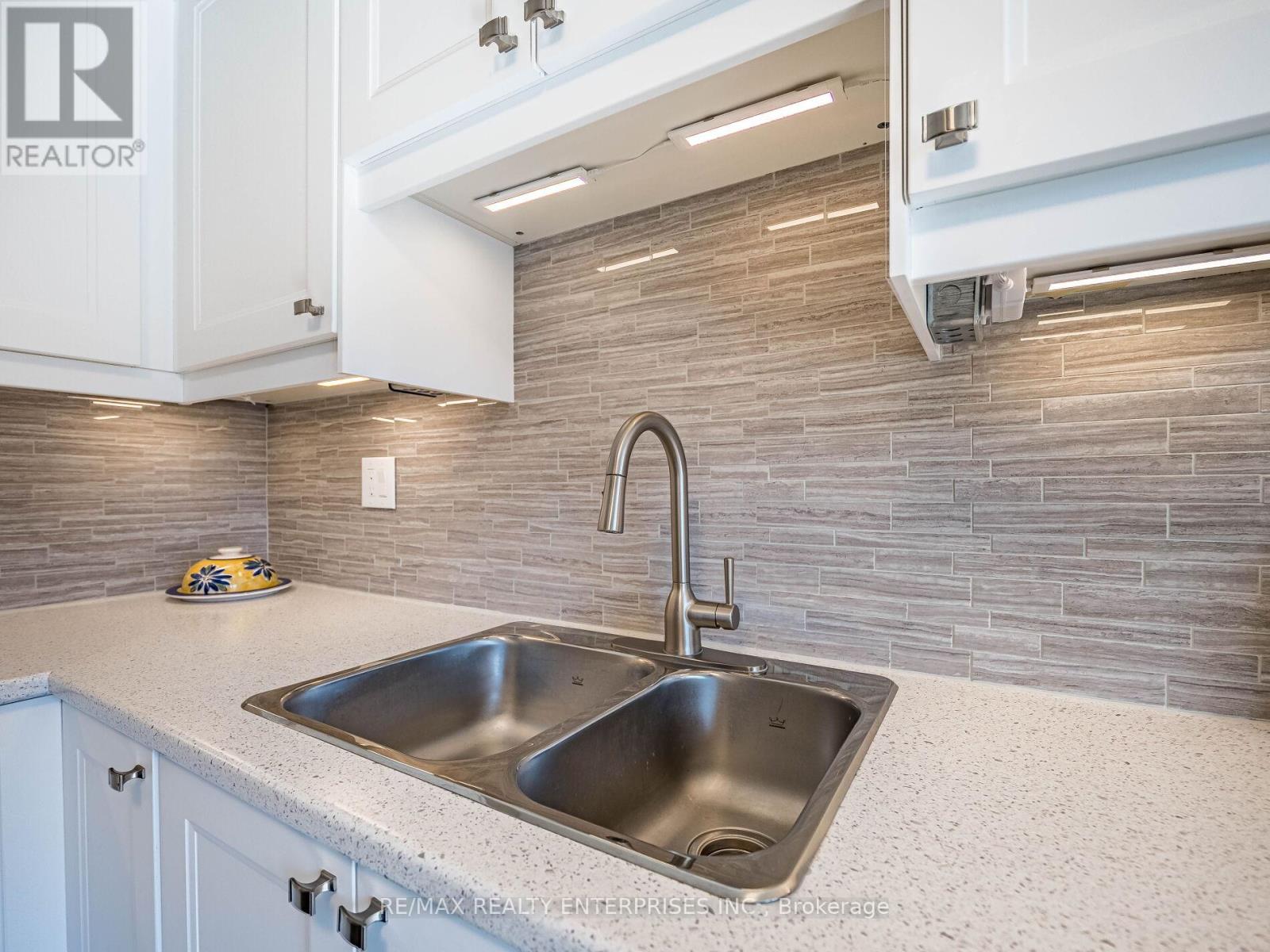 Photo 26 of 7 3140 Fifth Line W, Mississauga ON