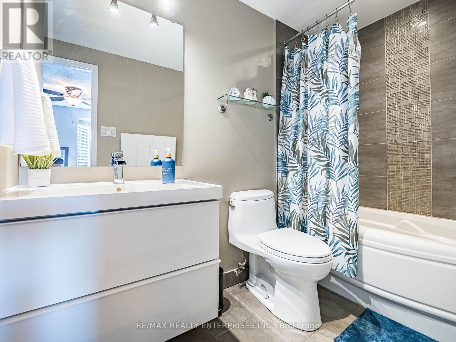 Photo 32 of 7 3140 Fifth Line W, Mississauga ON