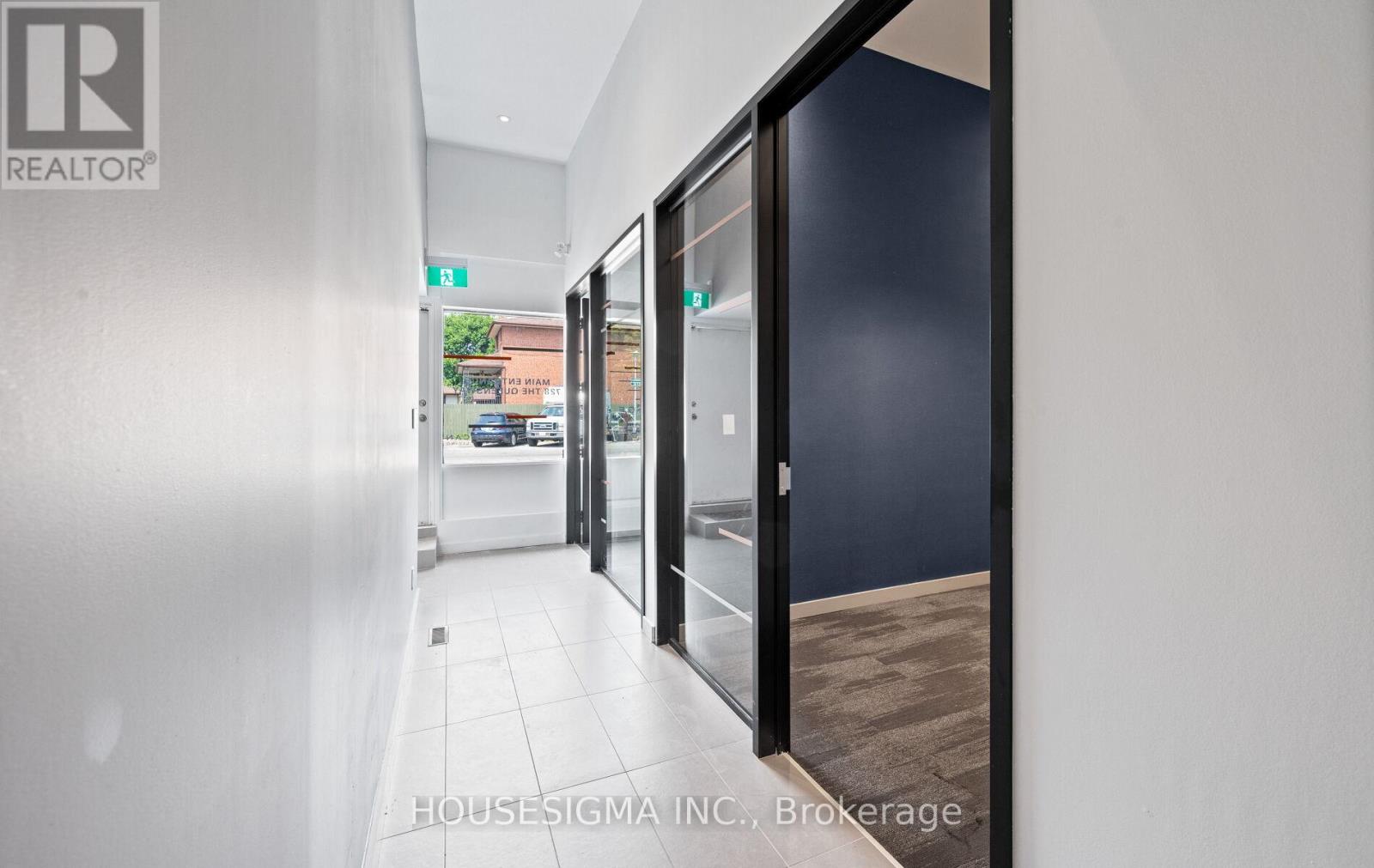 Photo 16 of 728 The Queensway, Toronto ON