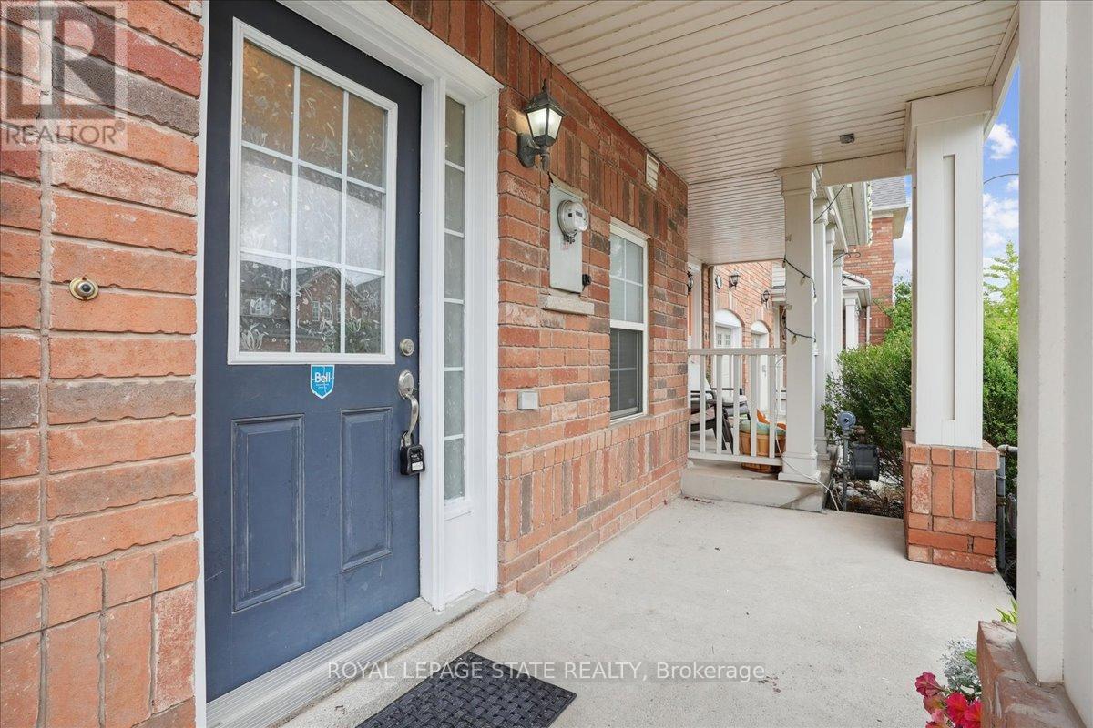 Photo 11 of 815 Stark Circle, Milton ON
