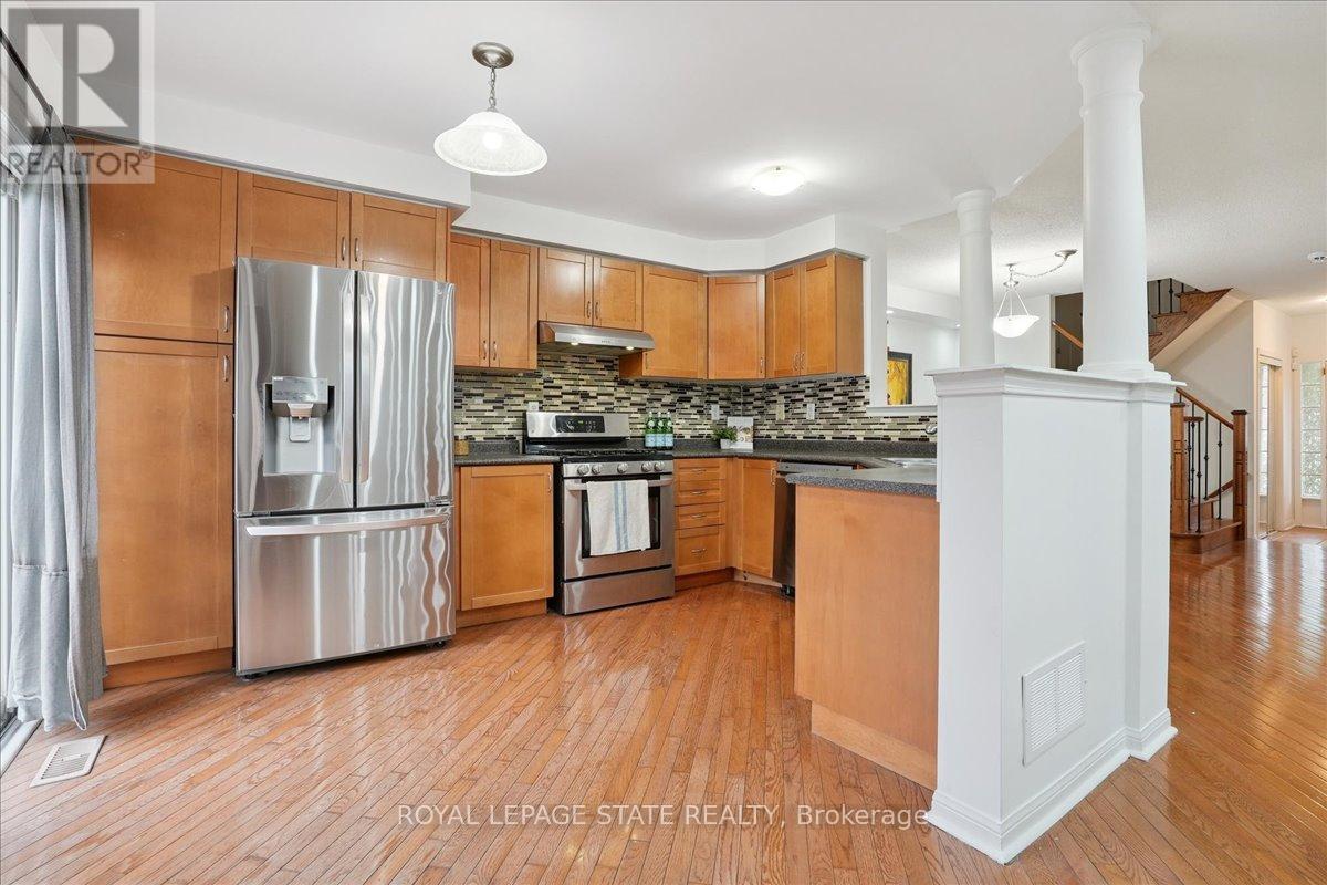 Photo 19 of 815 Stark Circle, Milton ON