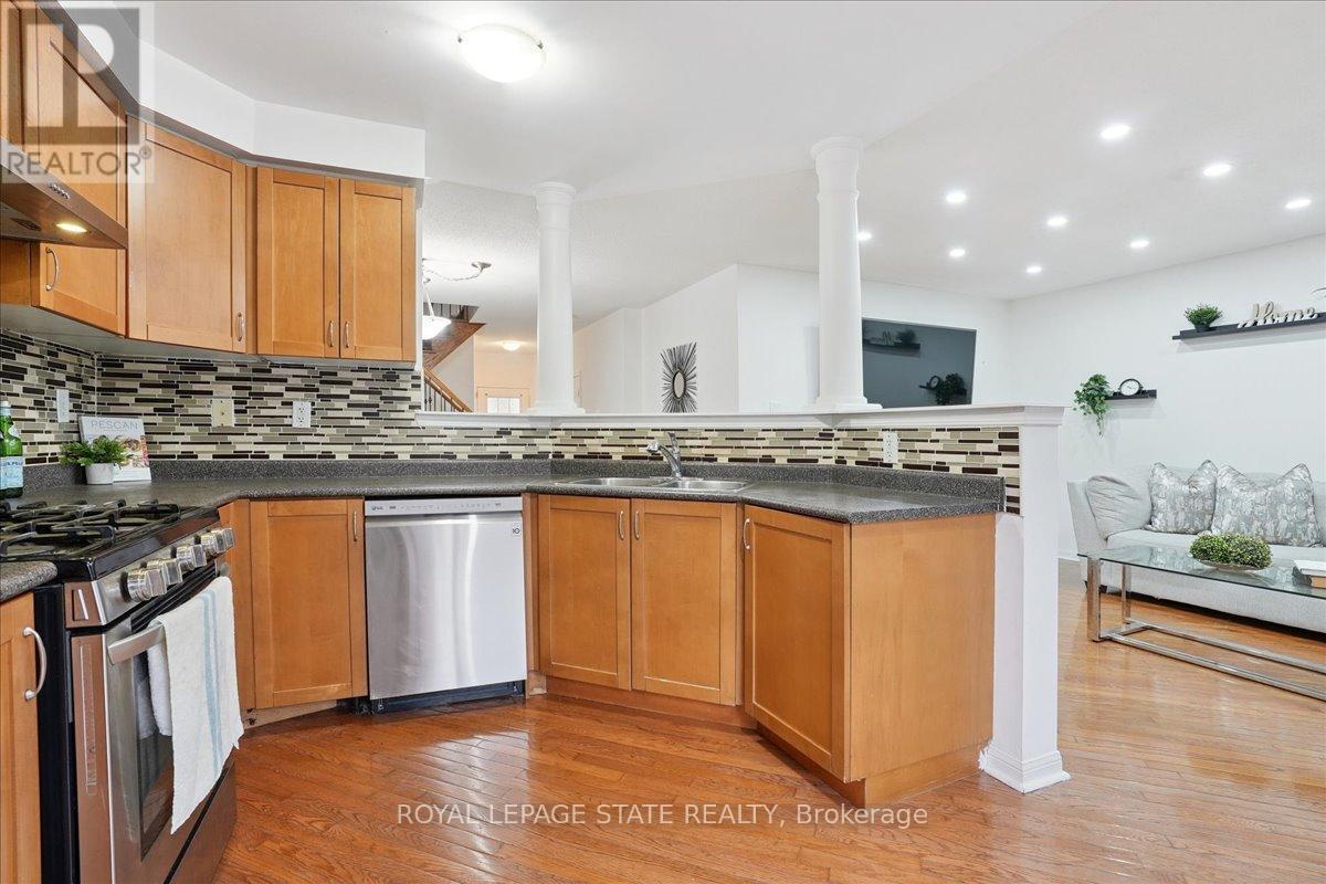 Photo 21 of 815 Stark Circle, Milton ON