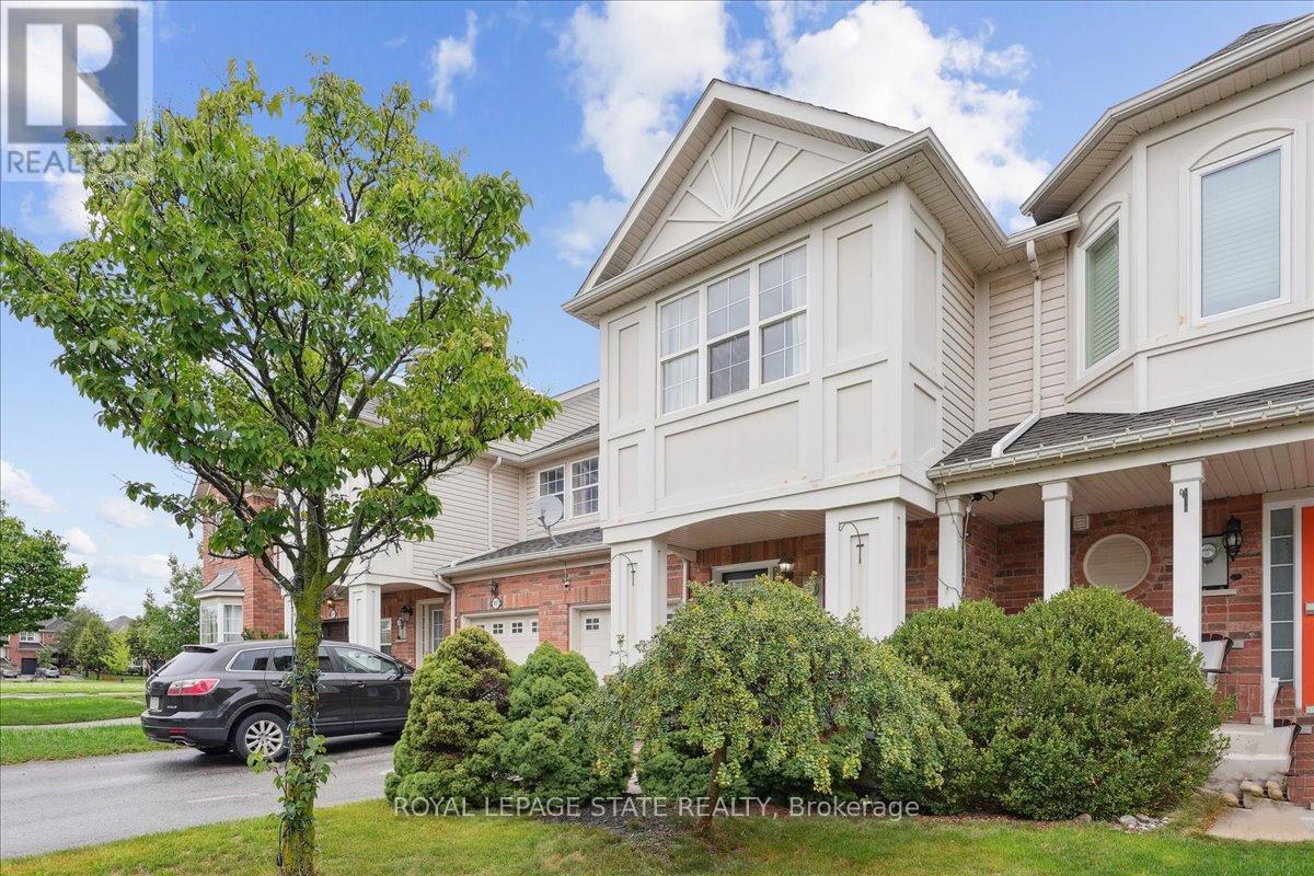 Photo 9 of 815 Stark Circle, Milton ON
