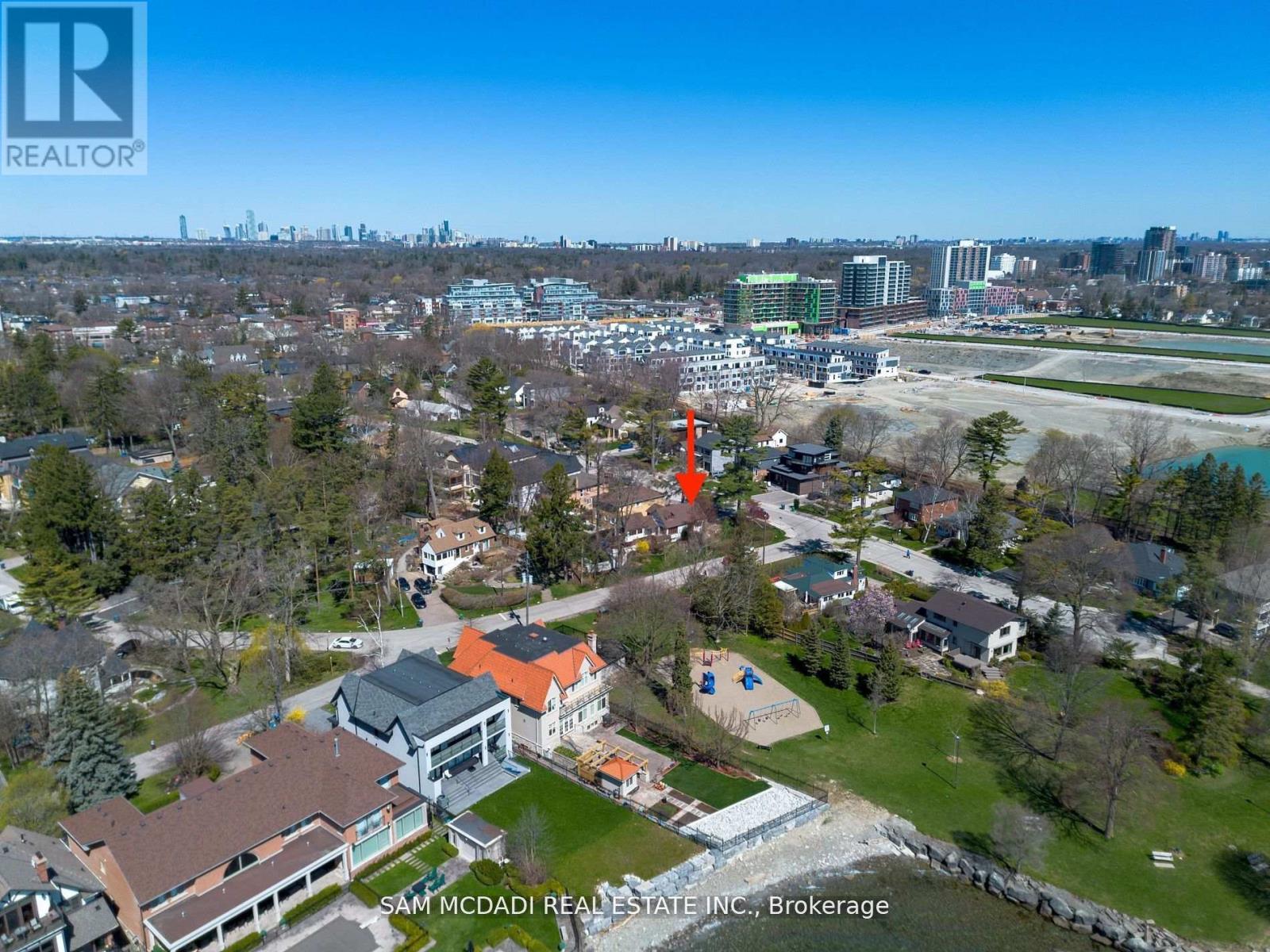 Photo 2 of 62 Maple Avenue S, Mississauga ON