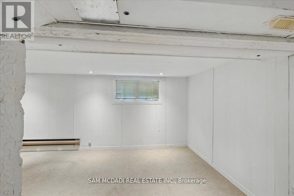 Photo 27 of 62 Maple Avenue S, Mississauga ON