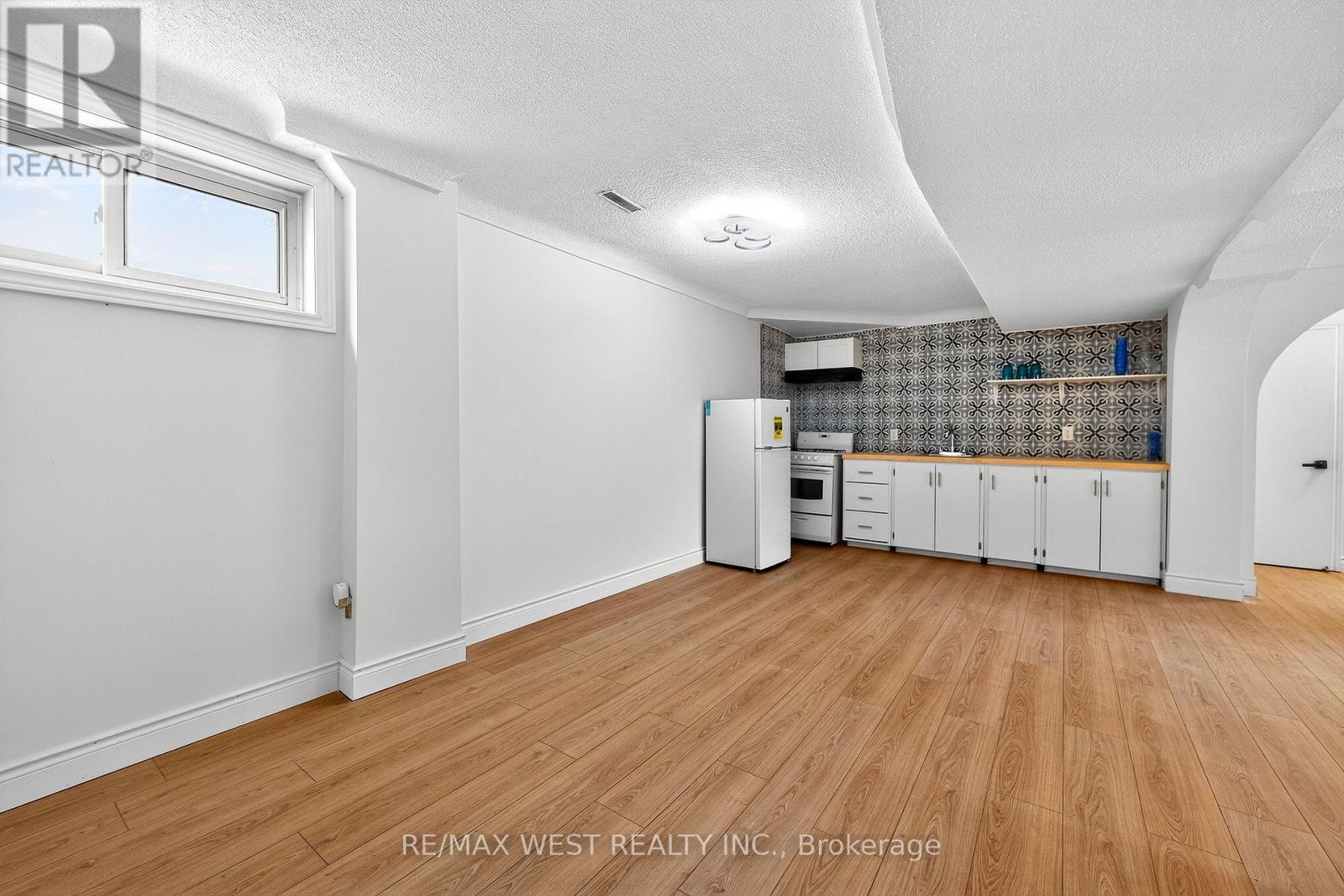 Photo 21 of 54 Barker Avenue, Toronto ON