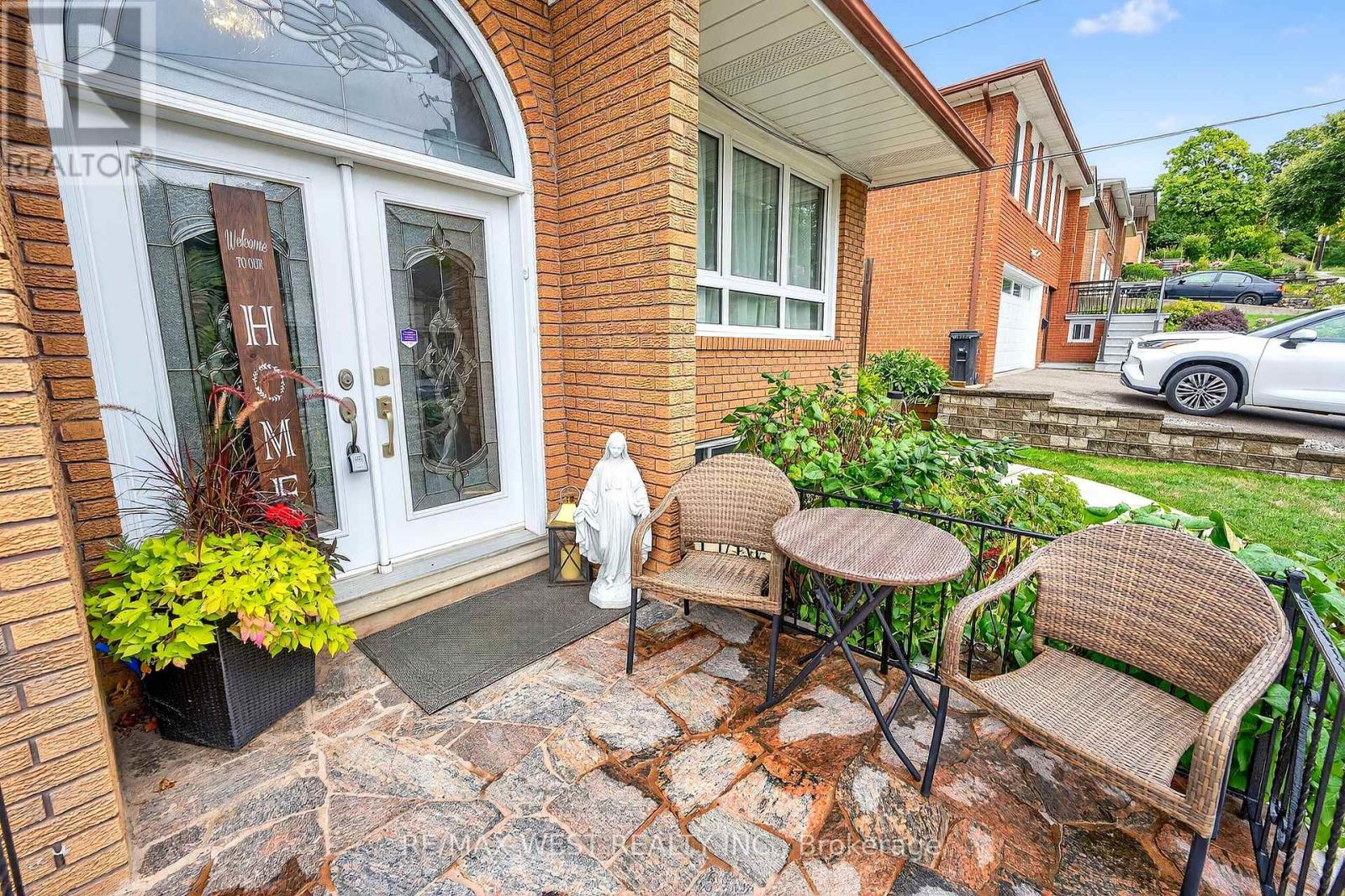 Photo 3 of 54 Barker Avenue, Toronto ON
