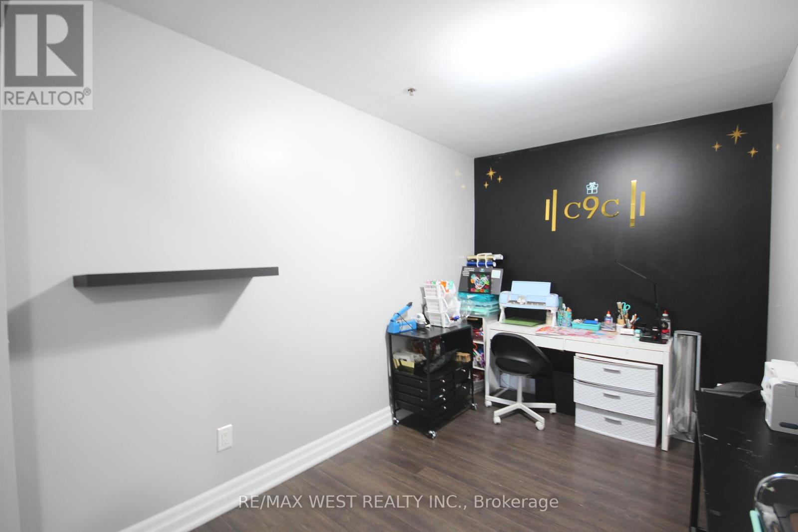 Photo 11 of 60 Baycliffe Crescent, Brampton ON