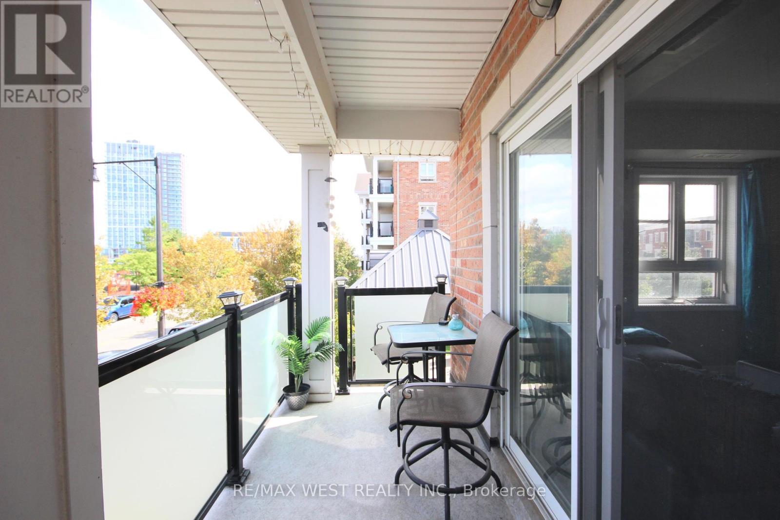 Photo 22 of 60 Baycliffe Crescent, Brampton ON