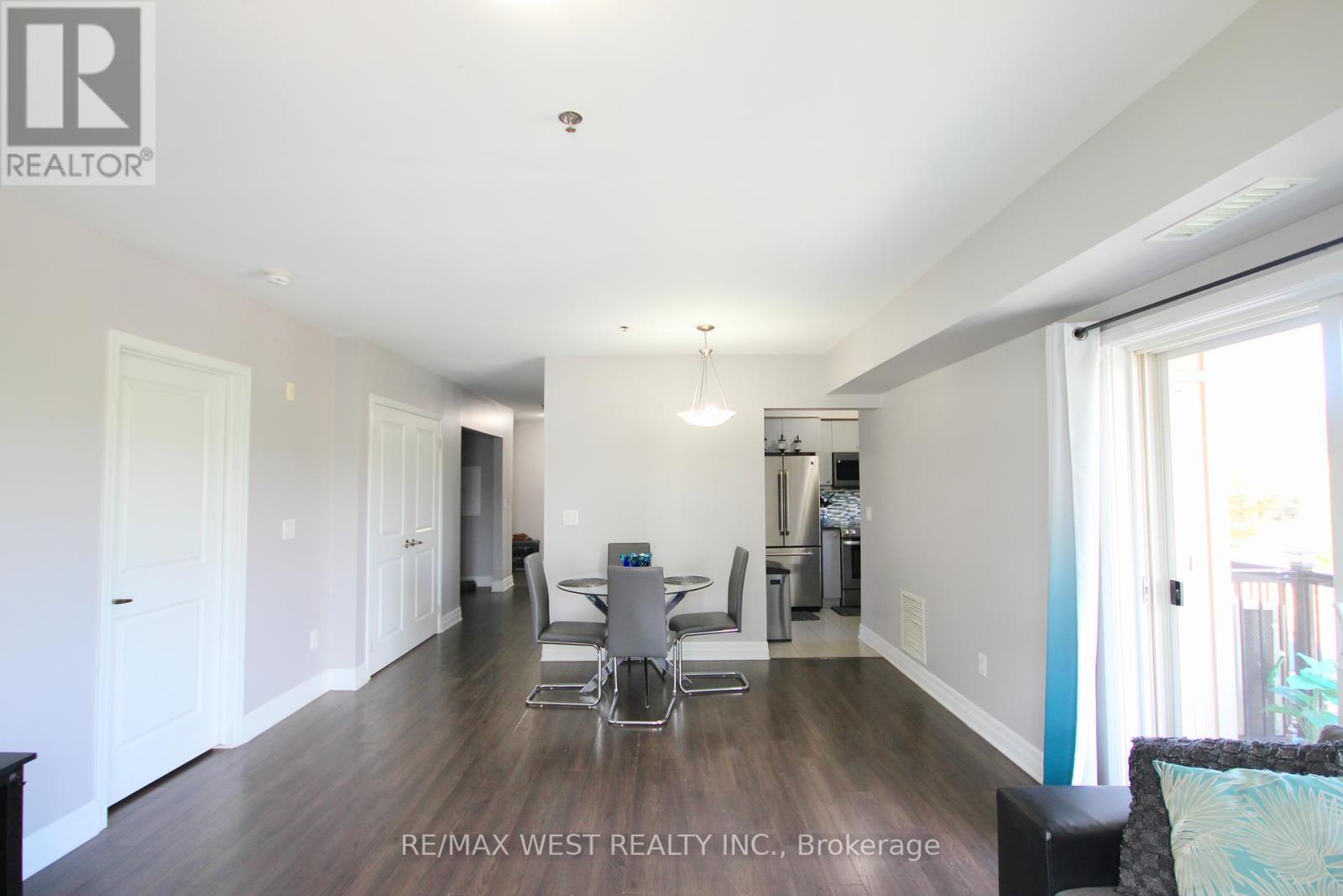 Photo 6 of 60 Baycliffe Crescent, Brampton ON