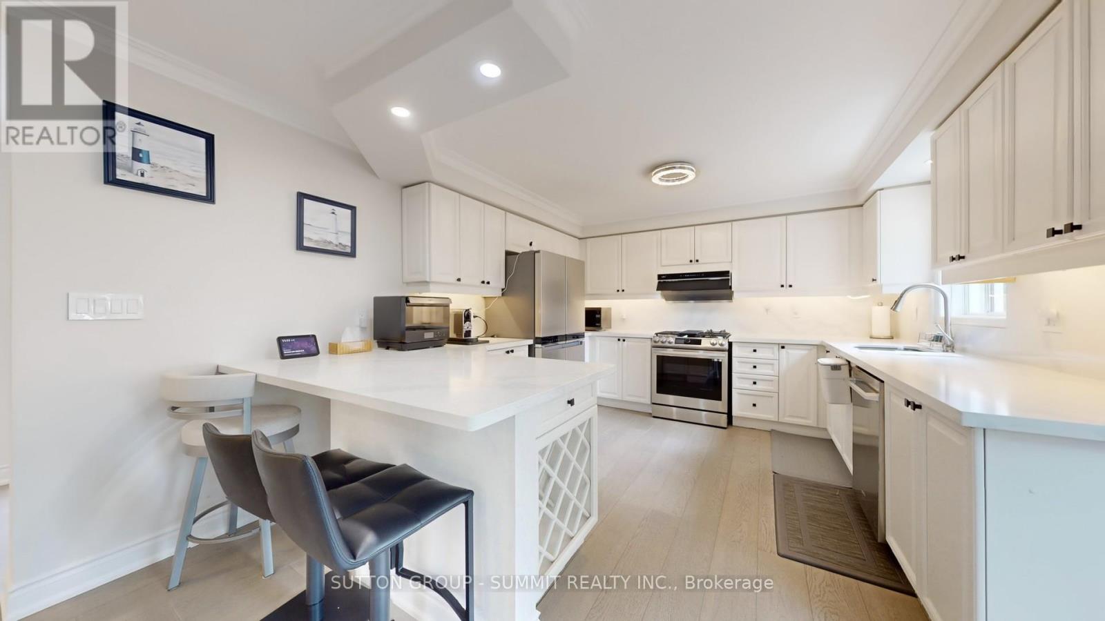 Photo 10 of 12 5535 Glen Erin Drive, Mississauga ON