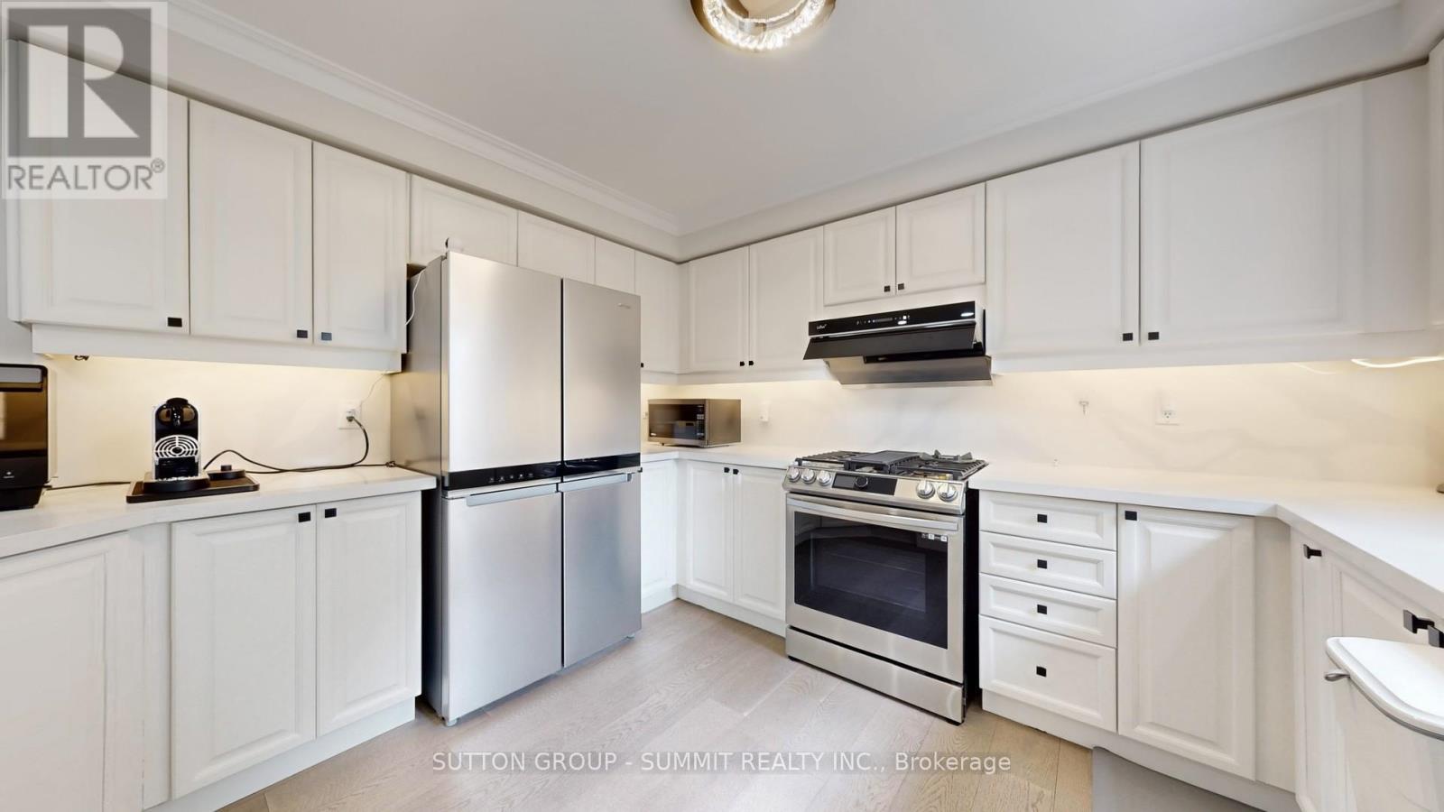 Photo 11 of 12 5535 Glen Erin Drive, Mississauga ON