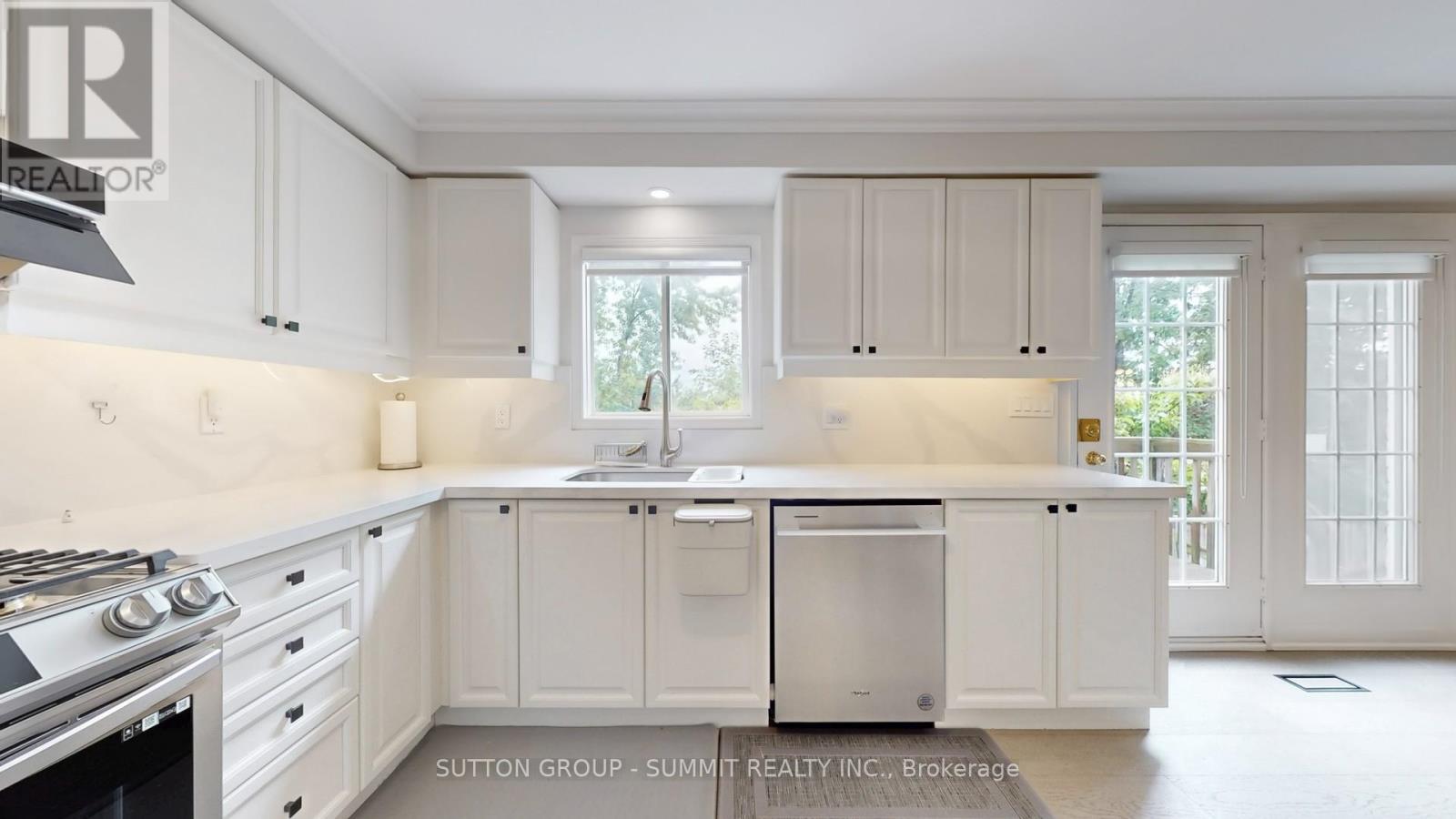 Photo 13 of 12 5535 Glen Erin Drive, Mississauga ON