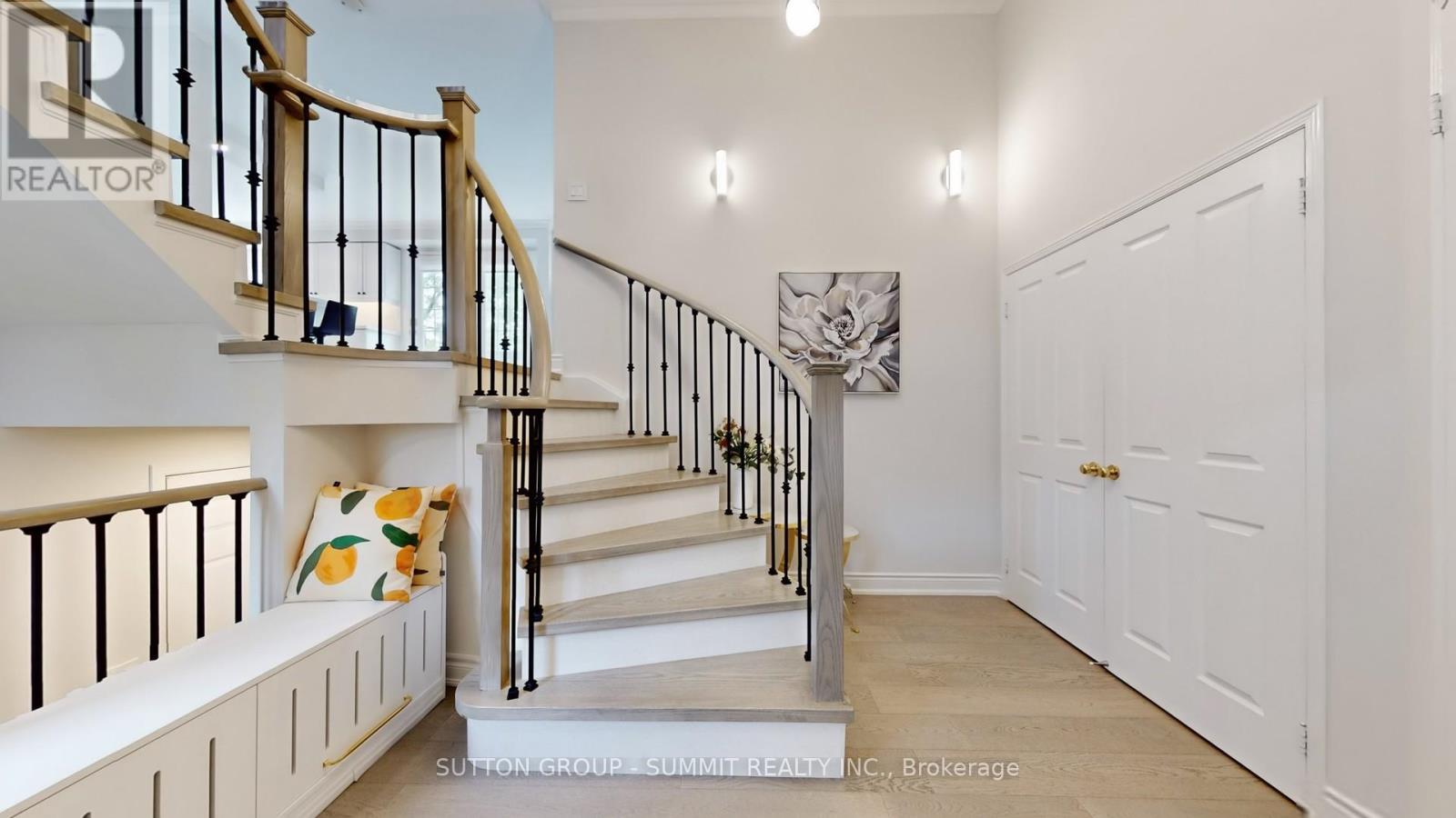 Photo 17 of 12 5535 Glen Erin Drive, Mississauga ON